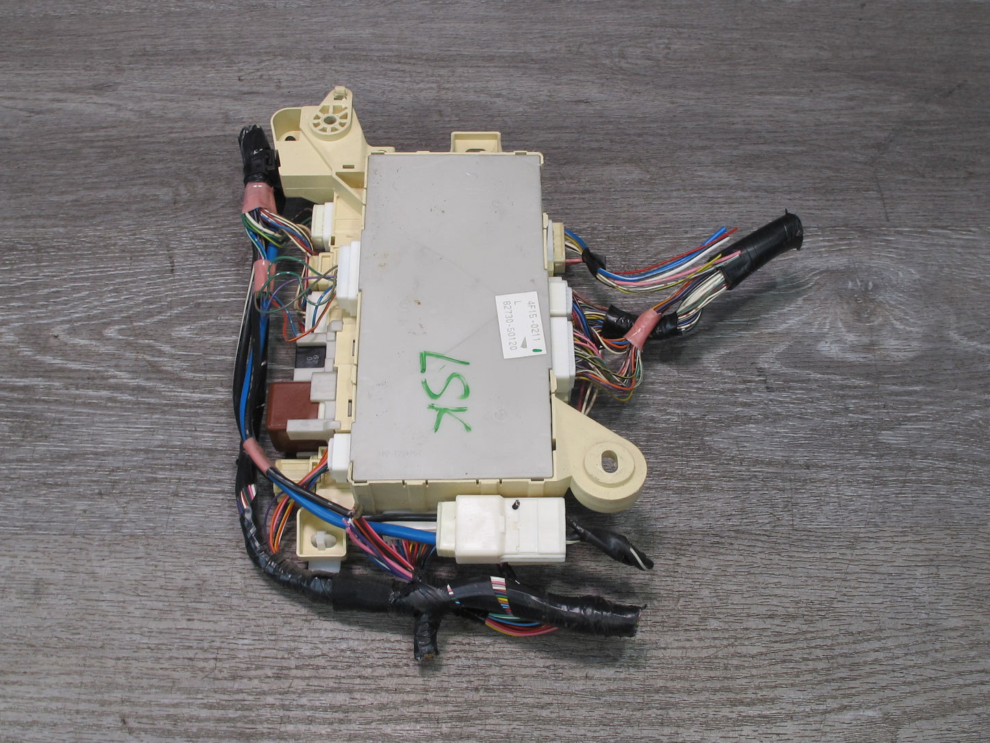 04-06 Lexus UCF30L LS430 Front Left Fuse Relay Junction Box Module OEM