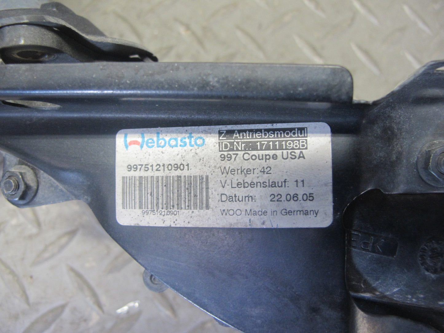 2005-2008 Porsche 911 997 Rear Trunk Lid Spoiler Motor Drive Mechanism