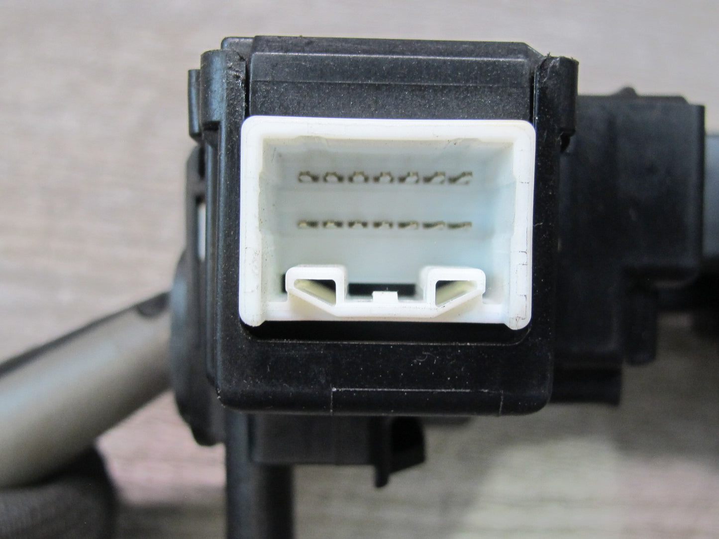 04-06 Lexus UCF30L LS430 Steering Column Headlight Turn Signal Wiper Switch OEM