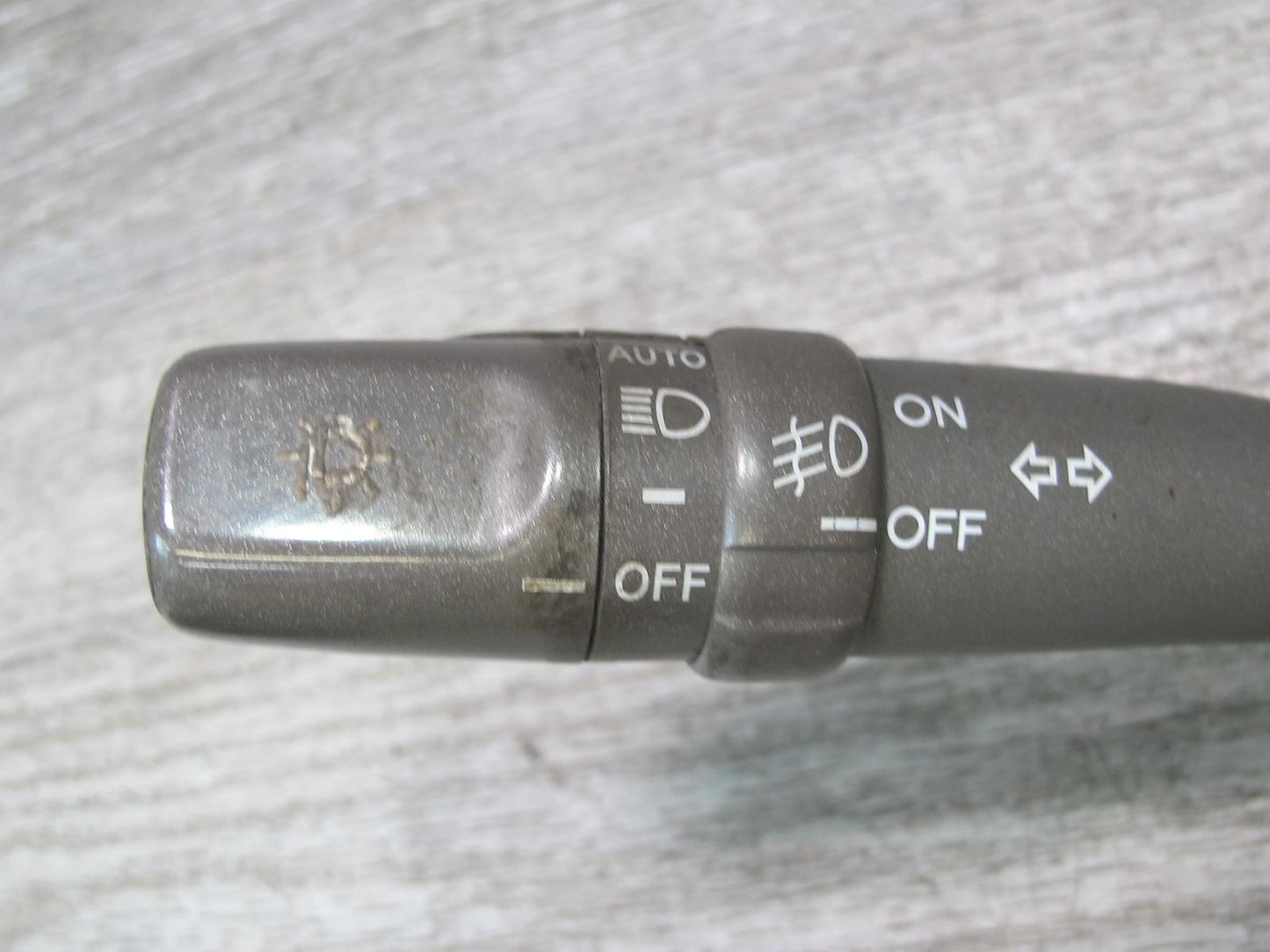 04-06 Lexus UCF30L LS430 Steering Column Headlight Turn Signal Wiper Switch OEM