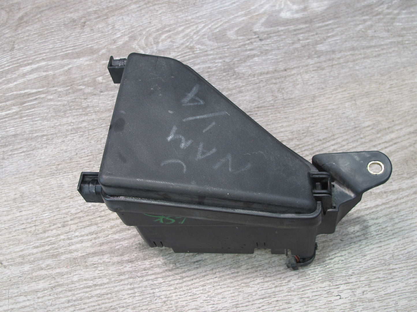 04-06 Lexus UCF30L LS430 Front Left Underhood Relay Fuse Box OEM