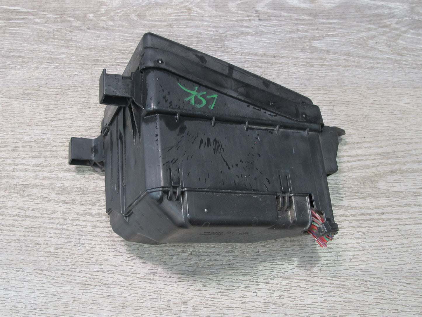 04-06 Lexus UCF30L LS430 Front Left Underhood Relay Fuse Box OEM