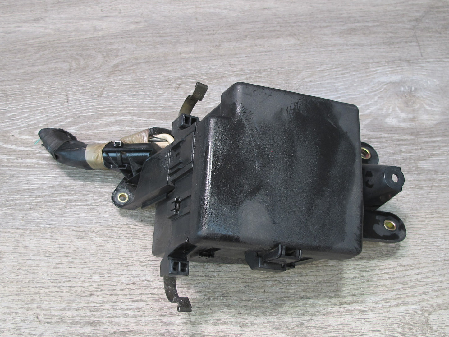 04-06 Lexus UCF30L LS430 Front Left Underhood Fuse Relay Box Module OEM