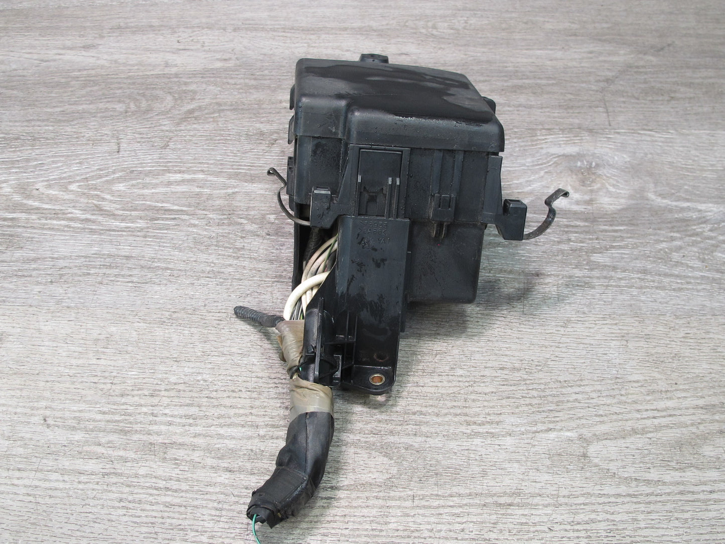 04-06 Lexus UCF30L LS430 Front Left Underhood Fuse Relay Box Module OEM