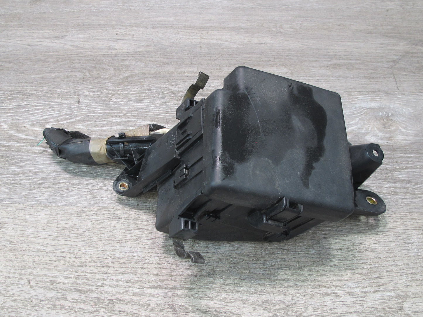 04-06 Lexus UCF30L LS430 Front Left Underhood Fuse Relay Box Module OEM
