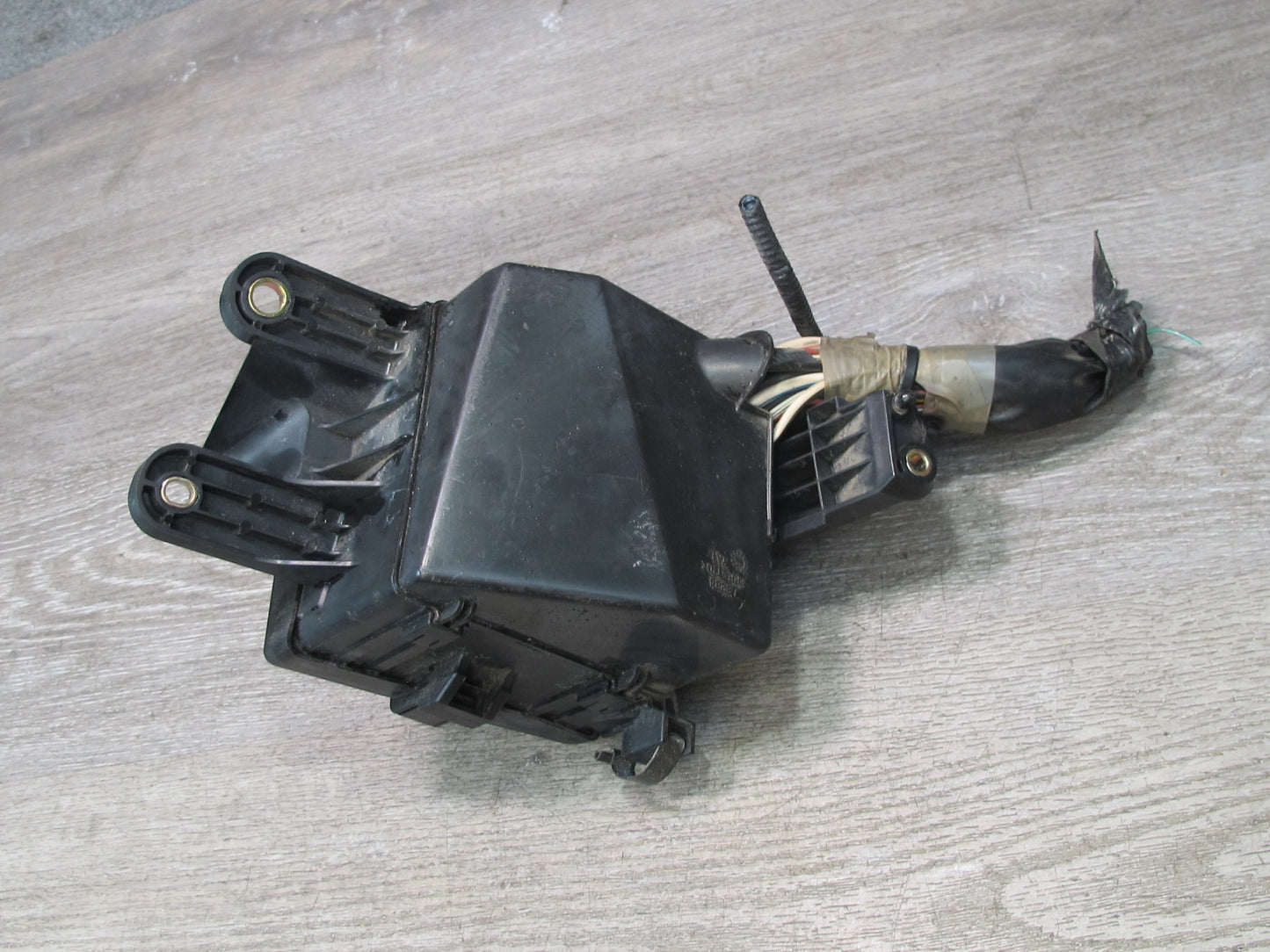 04-06 Lexus UCF30L LS430 Front Left Underhood Fuse Relay Box Module OEM