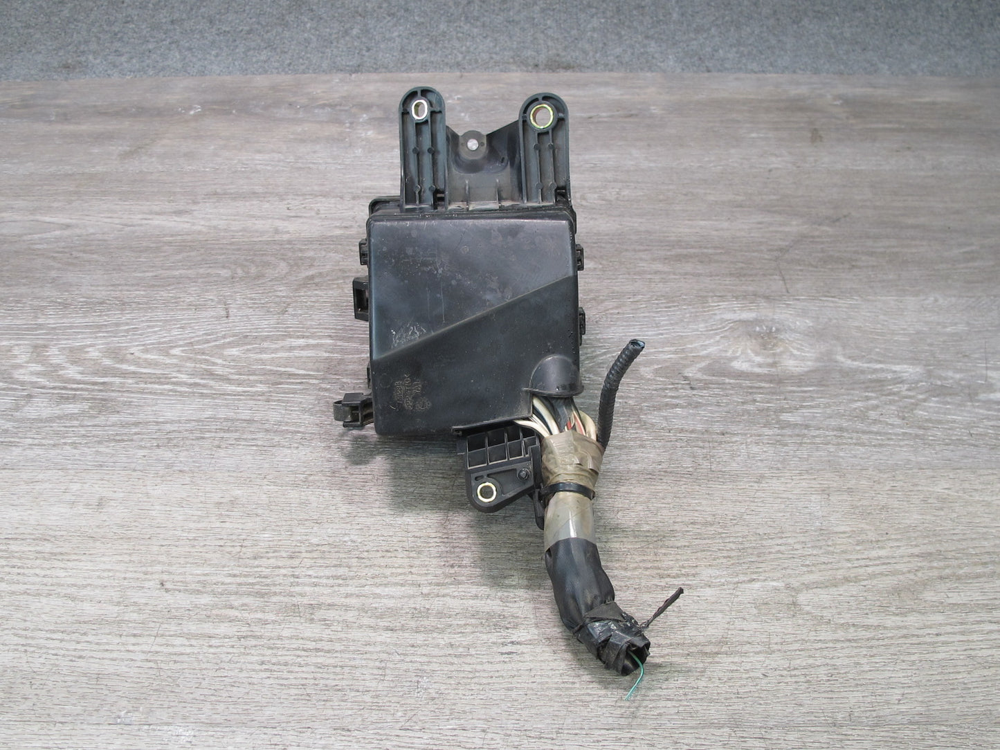 04-06 Lexus UCF30L LS430 Front Left Underhood Fuse Relay Box Module OEM