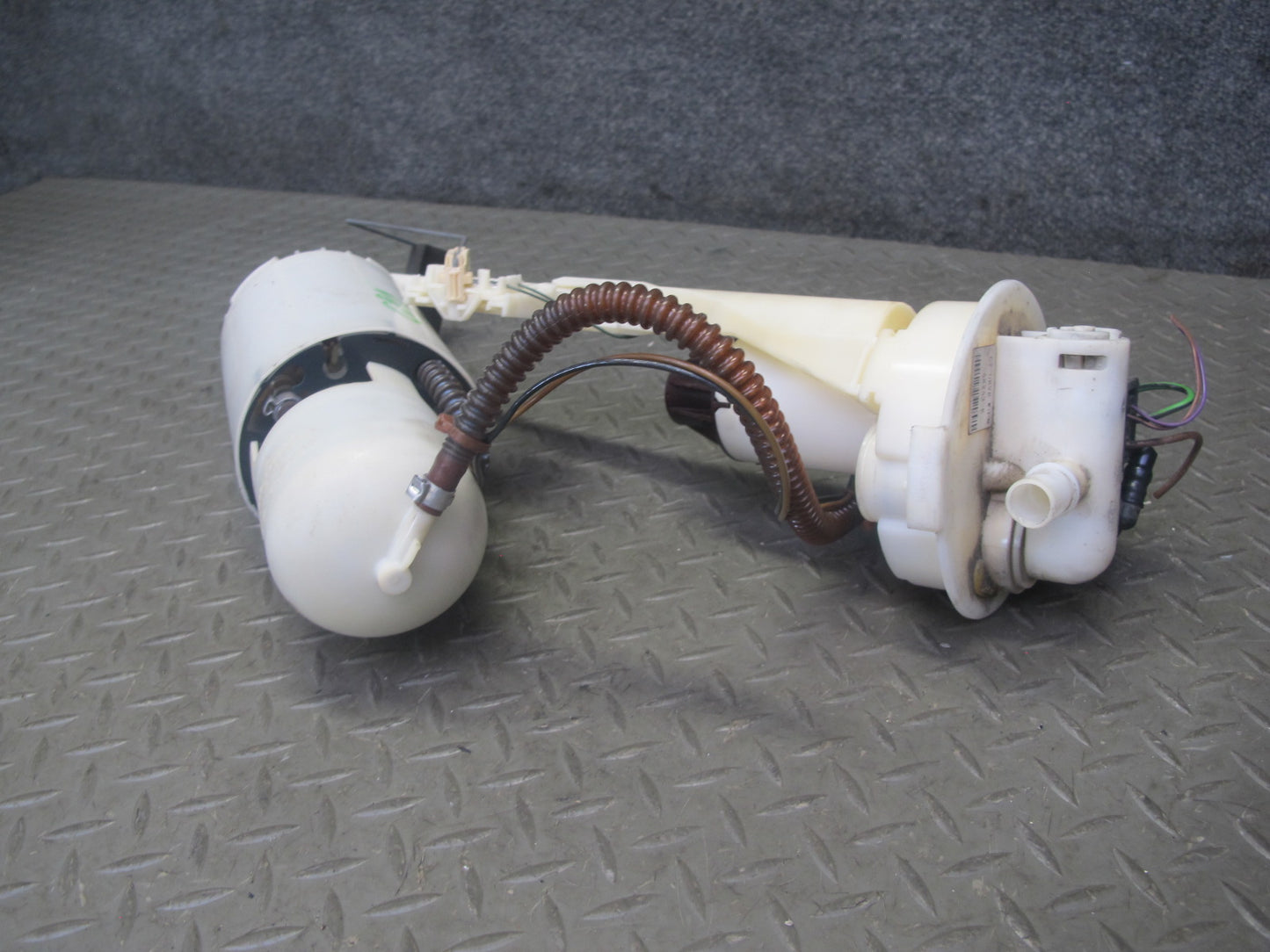 2005-2008 Porsche 911 997 Fuel Pump Level Sensor Sending Unit Assembly