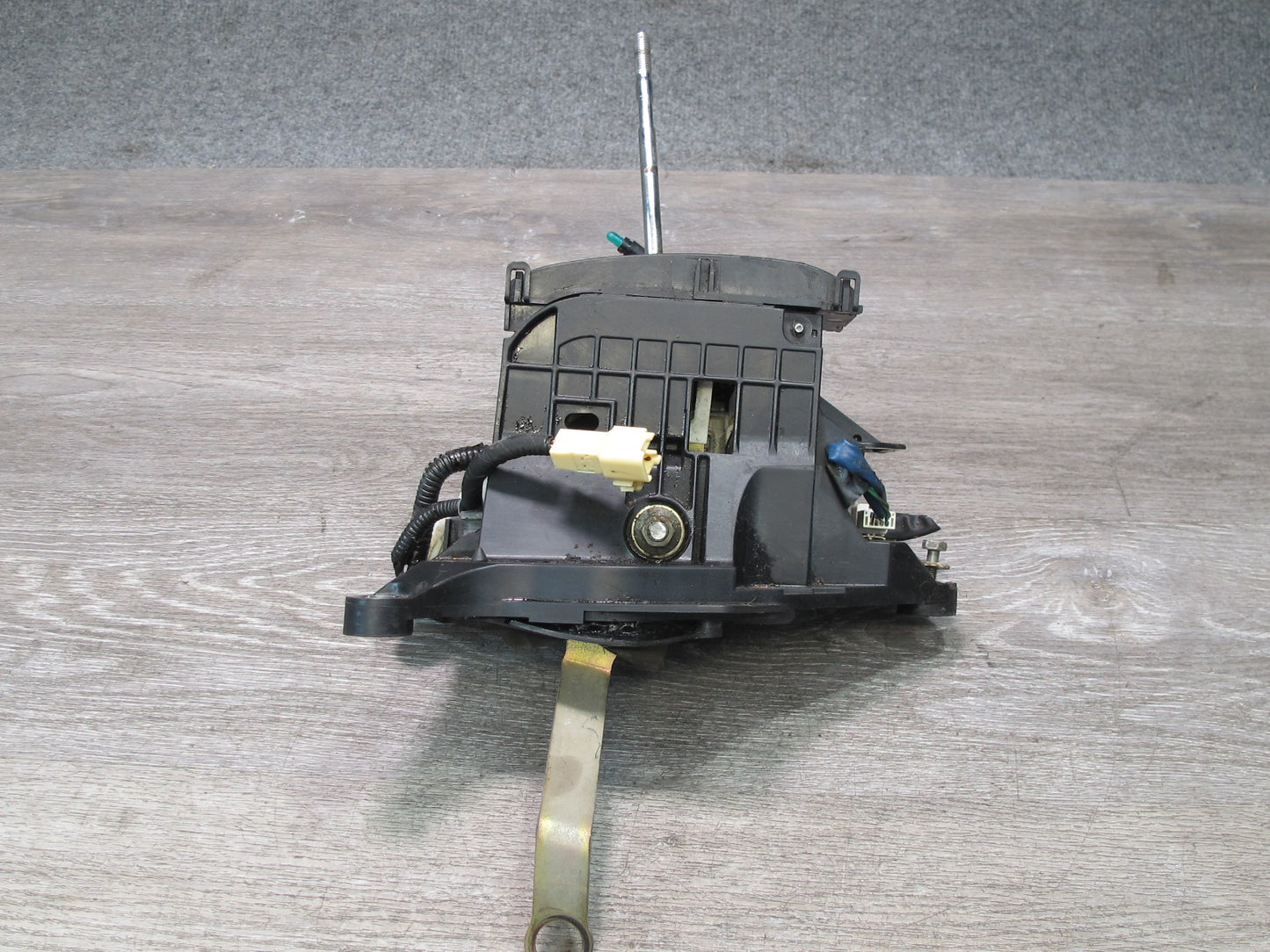 04-06 Lexus UCF30L LS430 A/T Automatic Transmission Shifter Assembly OEM