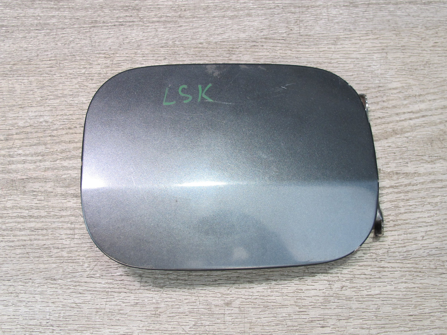 01-06 Lexus UCF30L LS430 Fuel Filler Door Lid Cover OEM