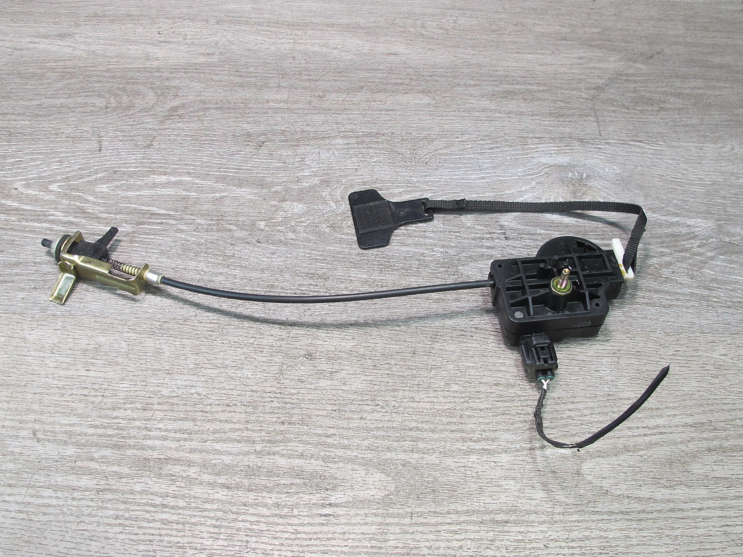01-06 Lexus LS430 UCF30L Gas Tank Fuel Door Lid Lock Release Actuator OEM