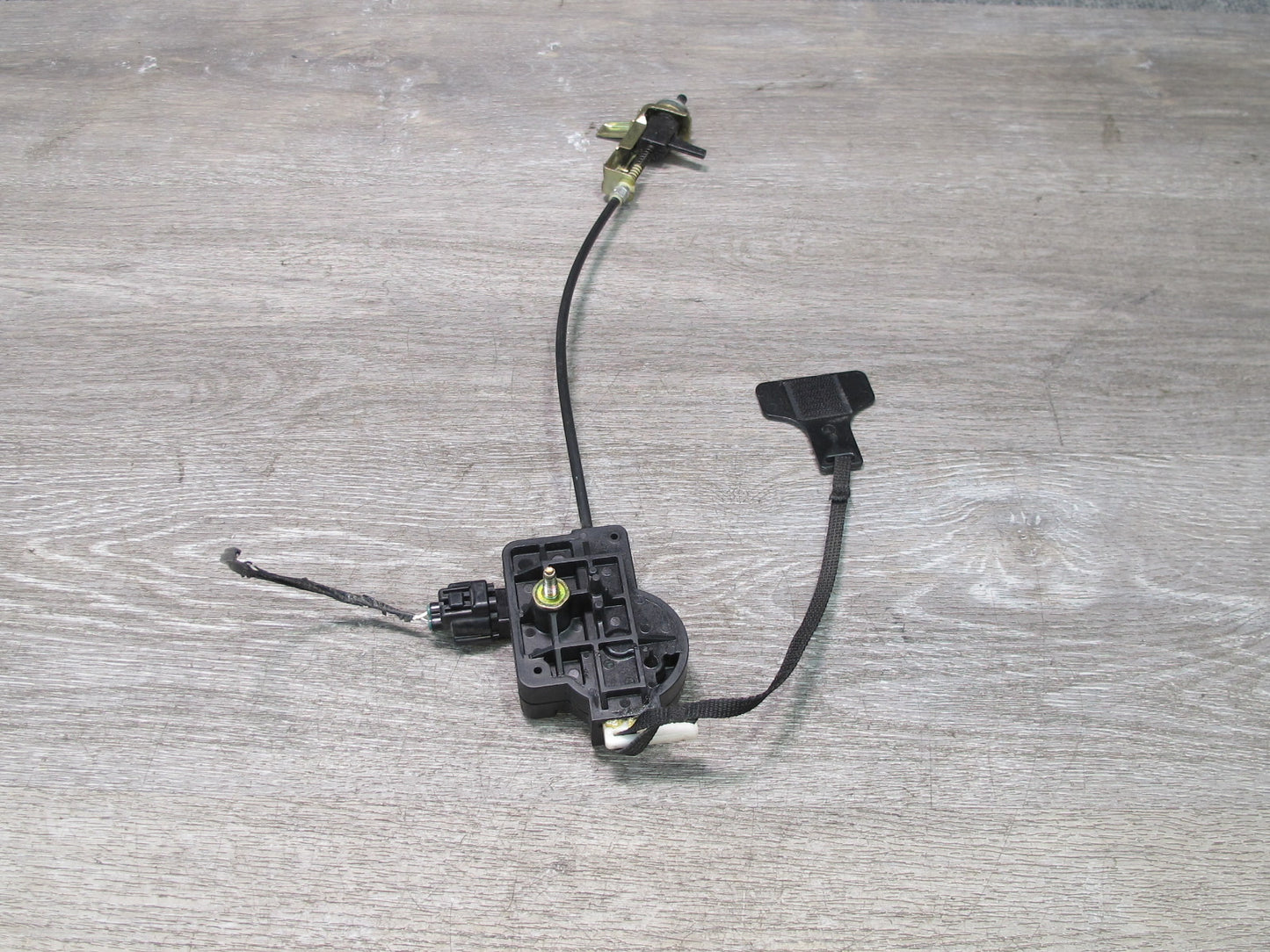 01-06 Lexus LS430 UCF30L Gas Tank Fuel Door Lid Lock Release Actuator OEM
