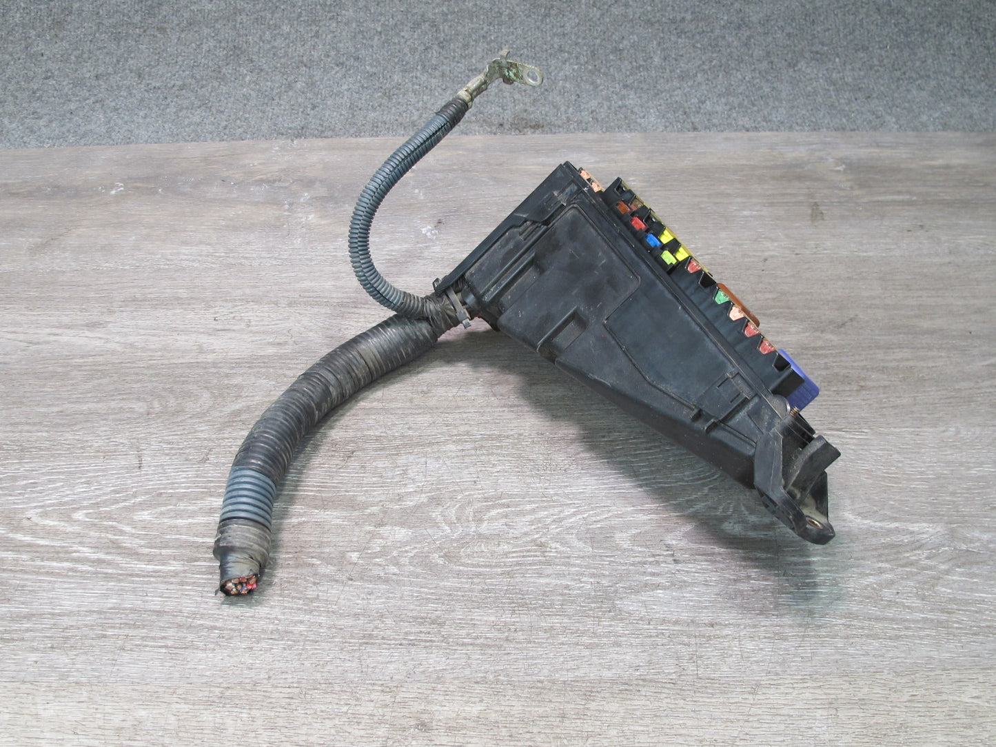 04-06 Lexus UCF30L LS430 Under Hood Junction Relay Fuse Box OEM