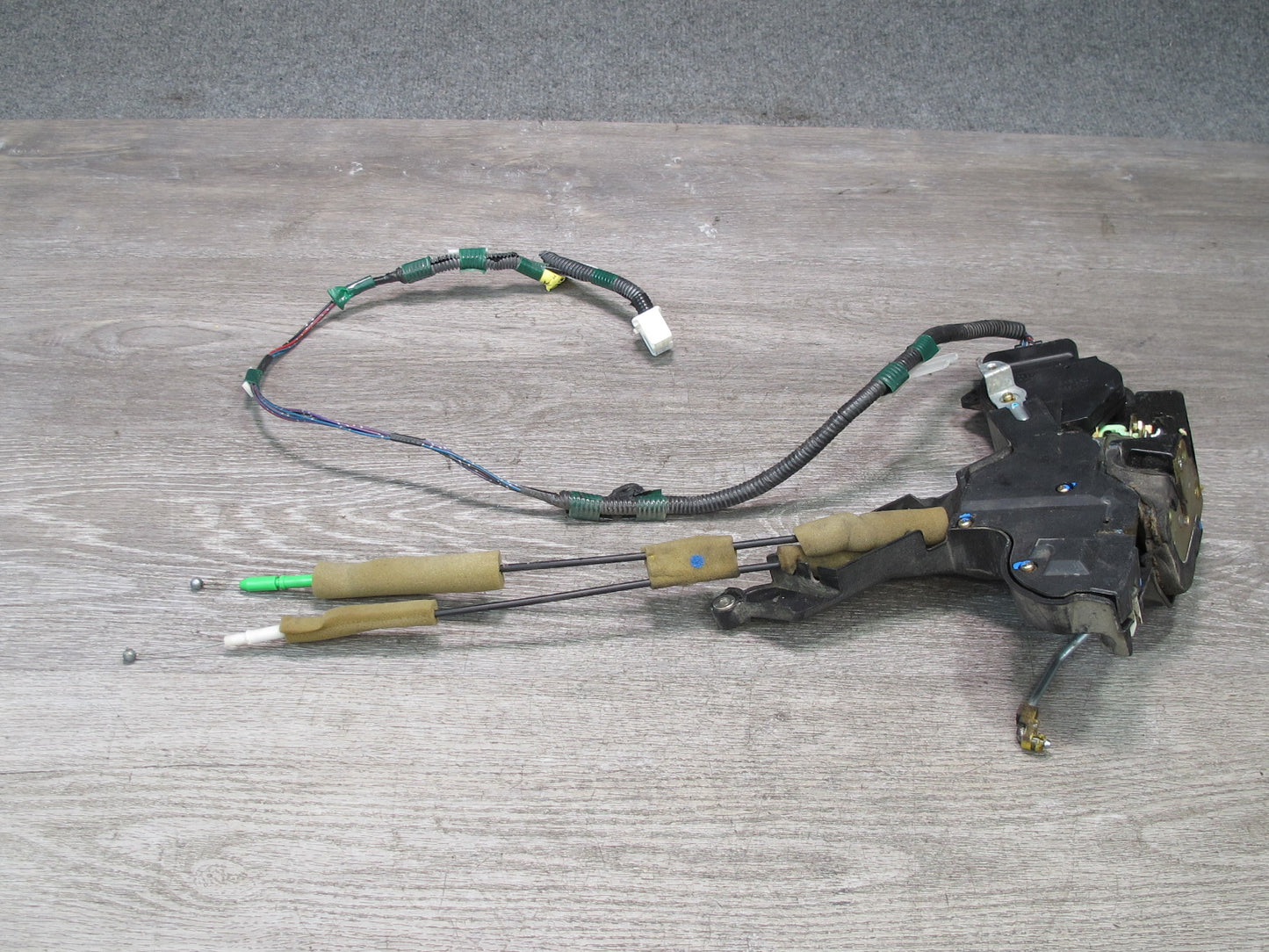01-06 Lexus UCF30L LS430 Front Left Door Lock Latch Actuator NO Soft Close OEM