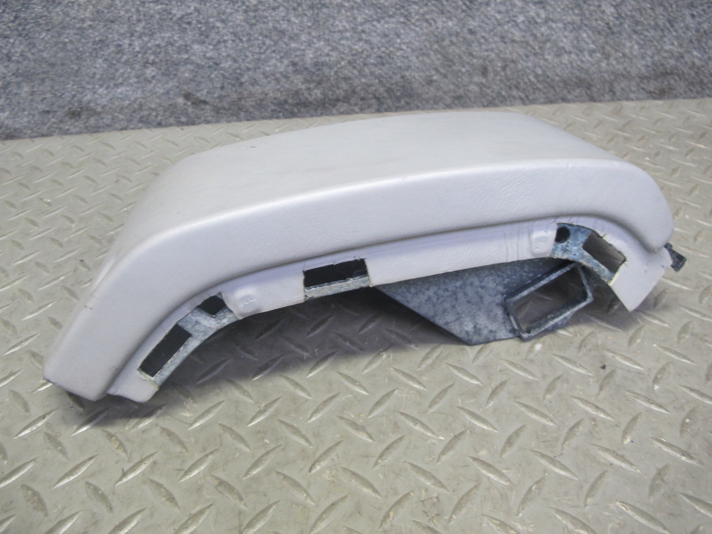2003-2010 Porsche Cayenne 955 Dash Front Right Lower Glove Box Trim Cover Panel
