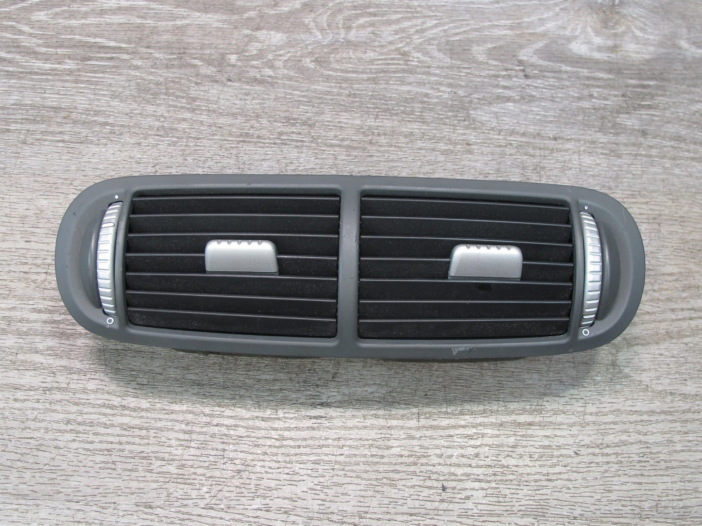 2003-2010 Porsche Cayenne 955 Dash Front Center A/C Air Vent Grille 7L5819727B