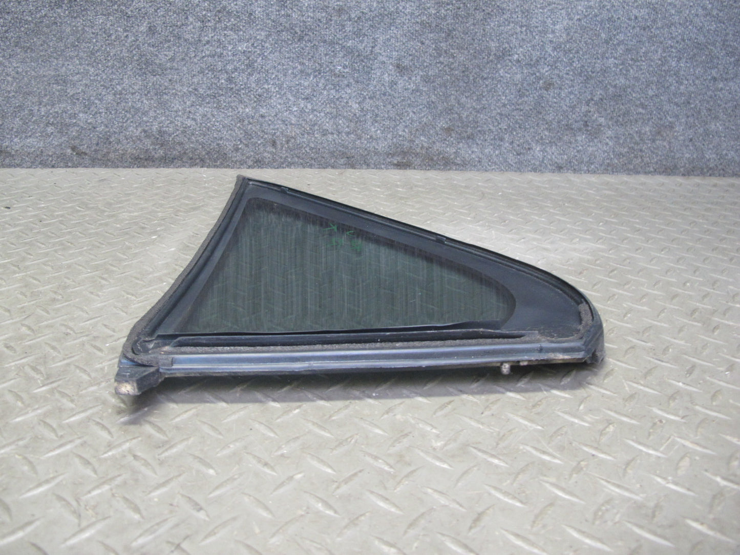 01-06 Lexus UCF30L LS430 Rear Right Door Fixed Glass Window OEM