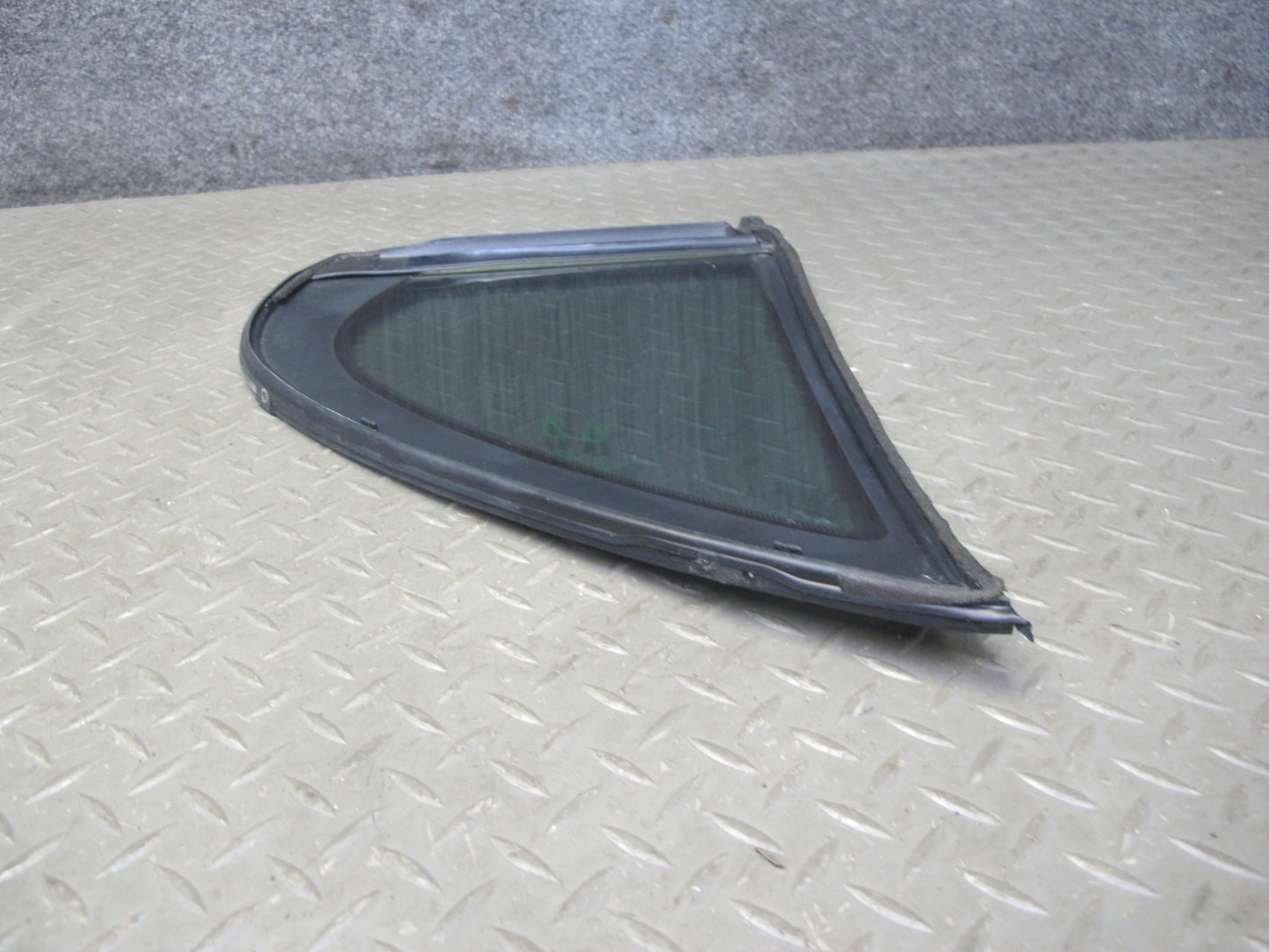 01-06 Lexus UCF30L LS430 Rear Right Door Fixed Glass Window OEM