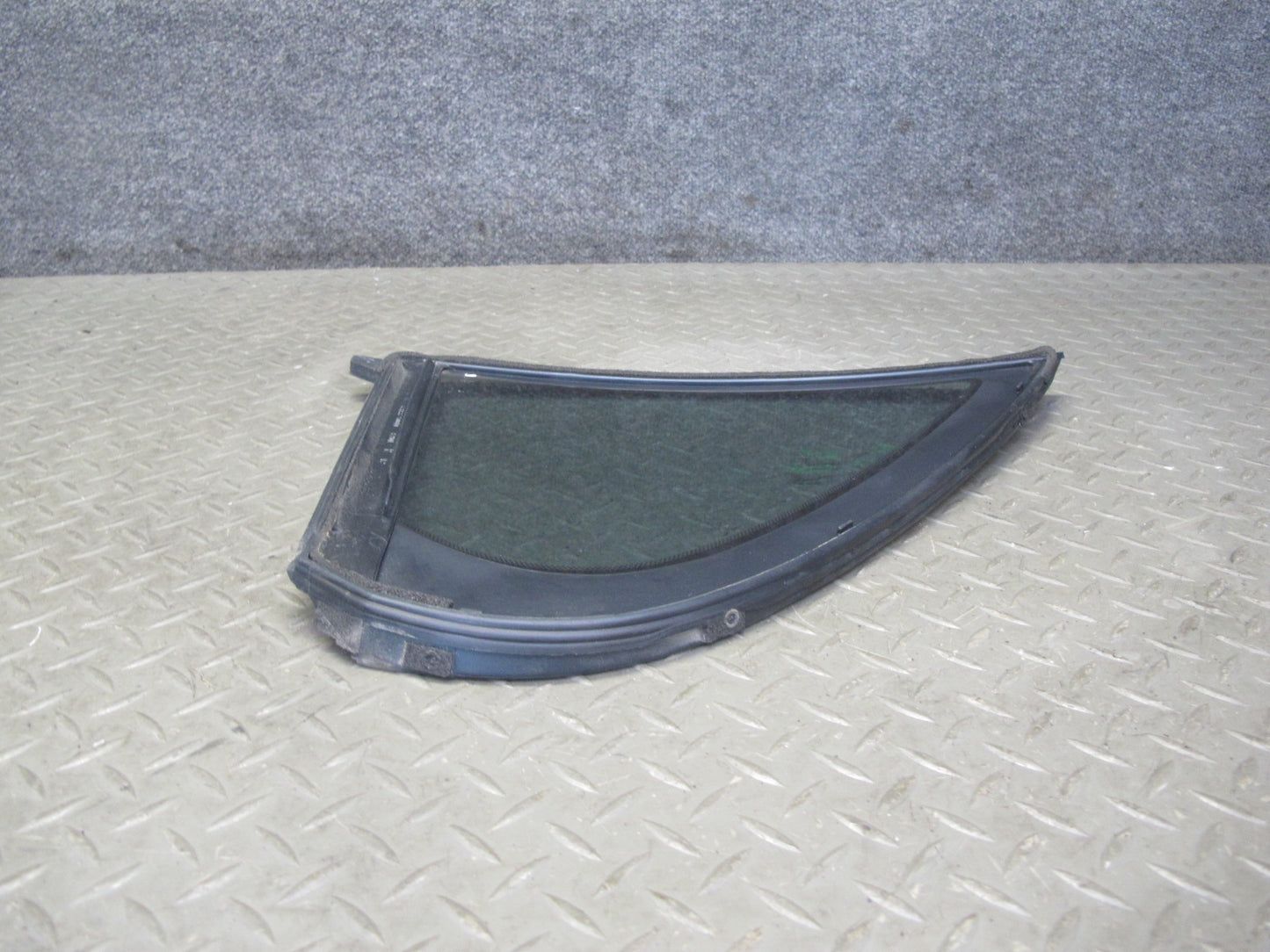 01-06 Lexus UCF30L LS430 Rear Right Door Fixed Glass Window OEM