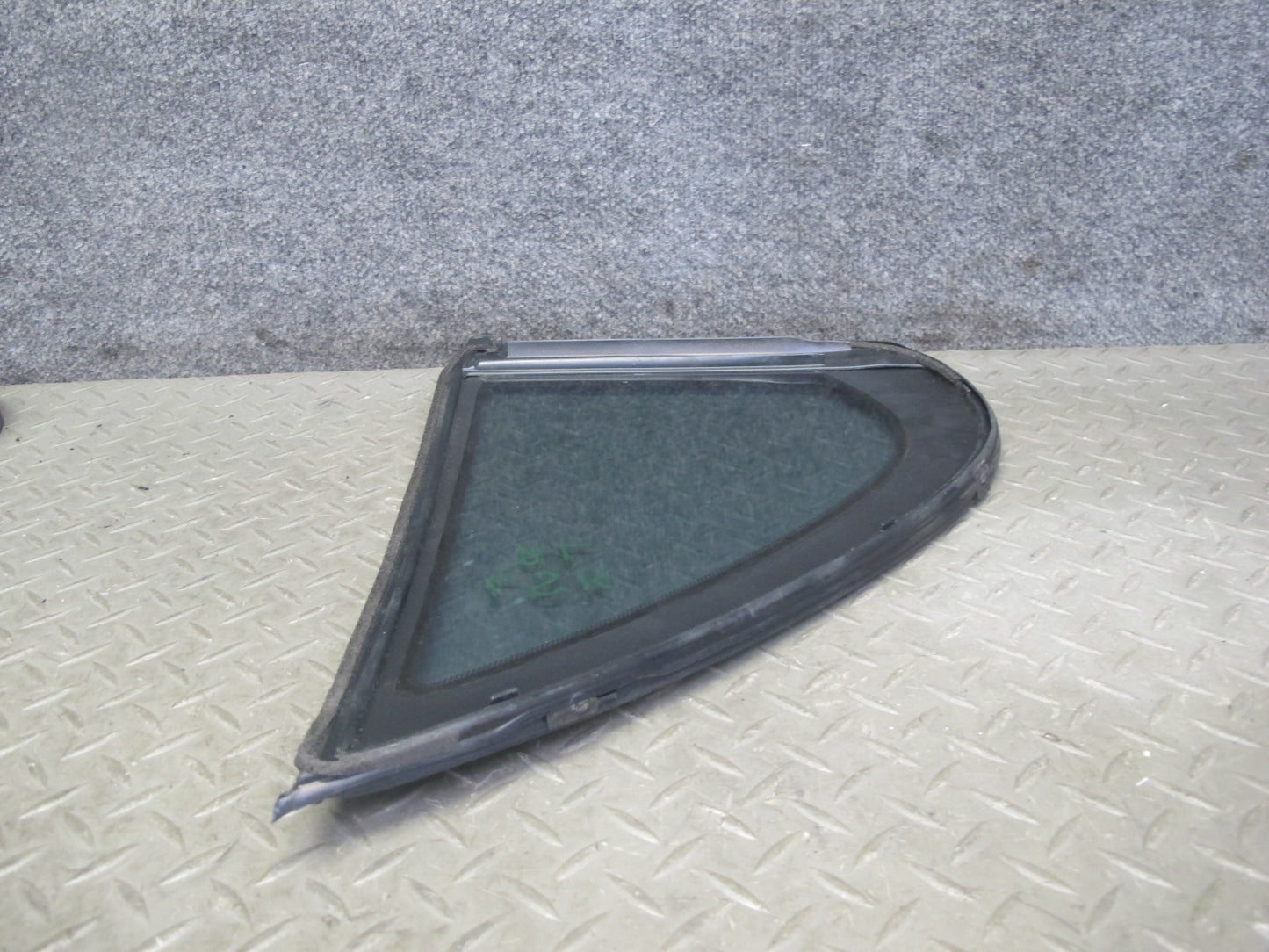 01-06 Lexus UCF30L LS430 Rear Left Door Fixed Glass Window OEM