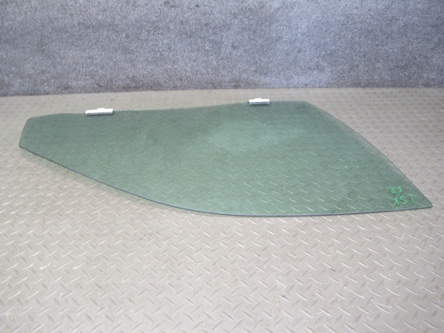 01-06 Lexus UCF30L LS430 Front Right Passenger Door Glass Window Aftermarket