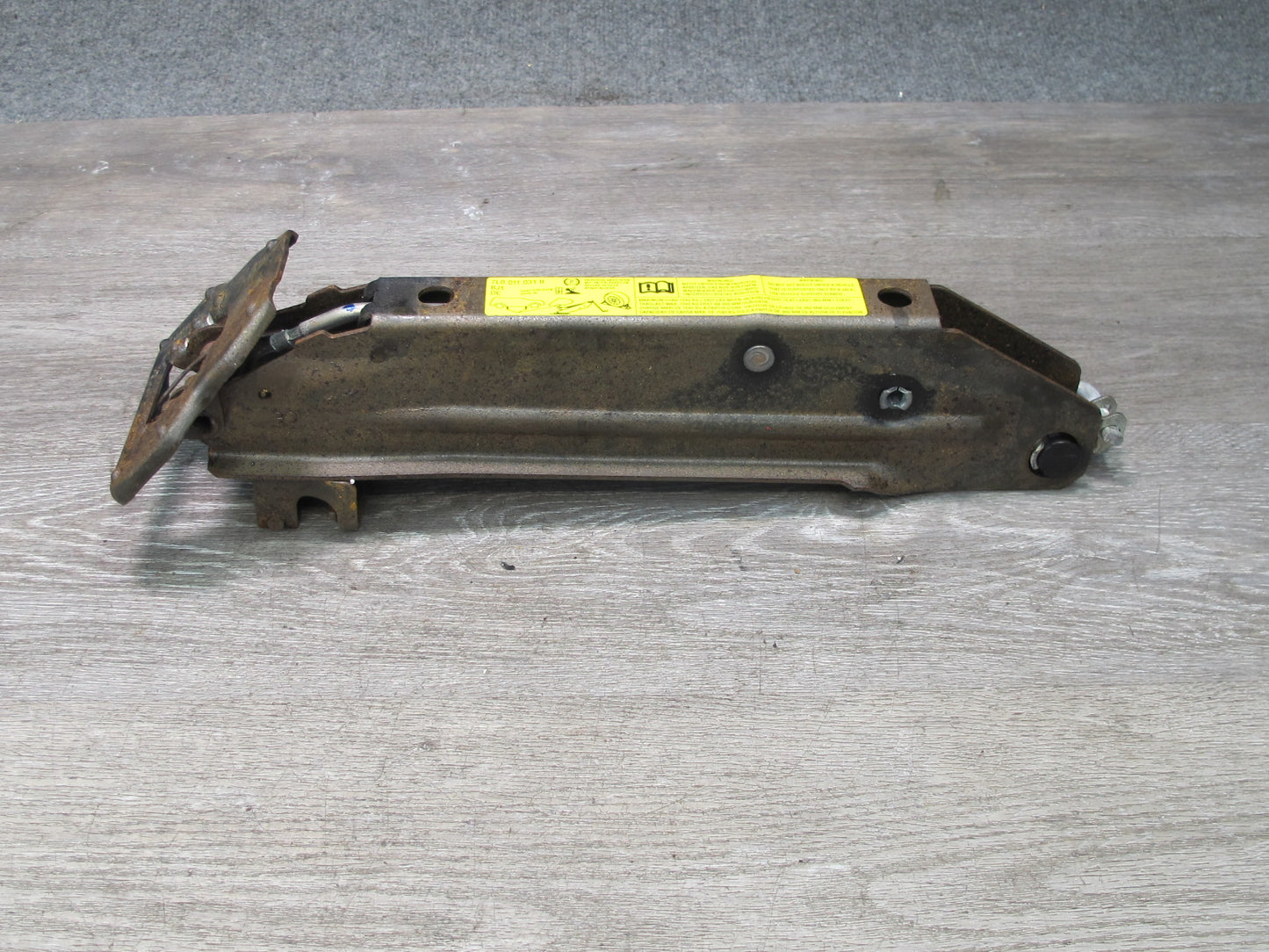 2003-2010 Porsche Cayenne 955 Emergency Spare Tire Lift Jack w Foam Holder