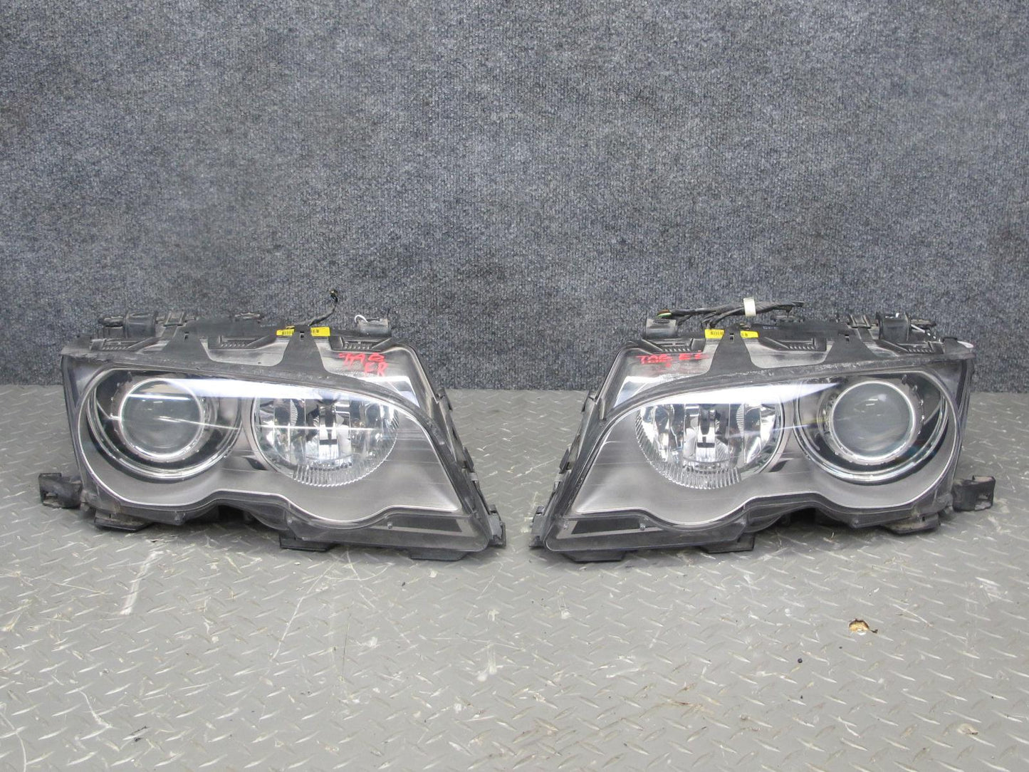 01-02 BMW E46 Coupe Convertible Set of 2 Front Xenon HID Headlight Lamp OEM