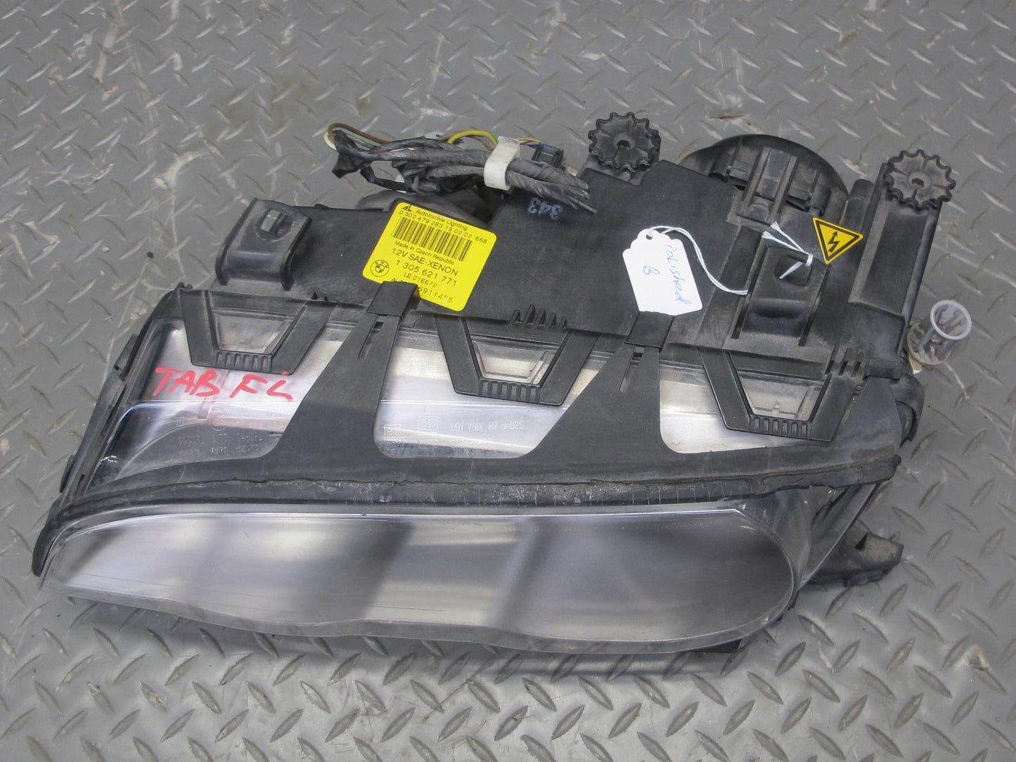 01-02 BMW E46 Coupe Convertible Set of 2 Front Xenon HID Headlight Lamp OEM