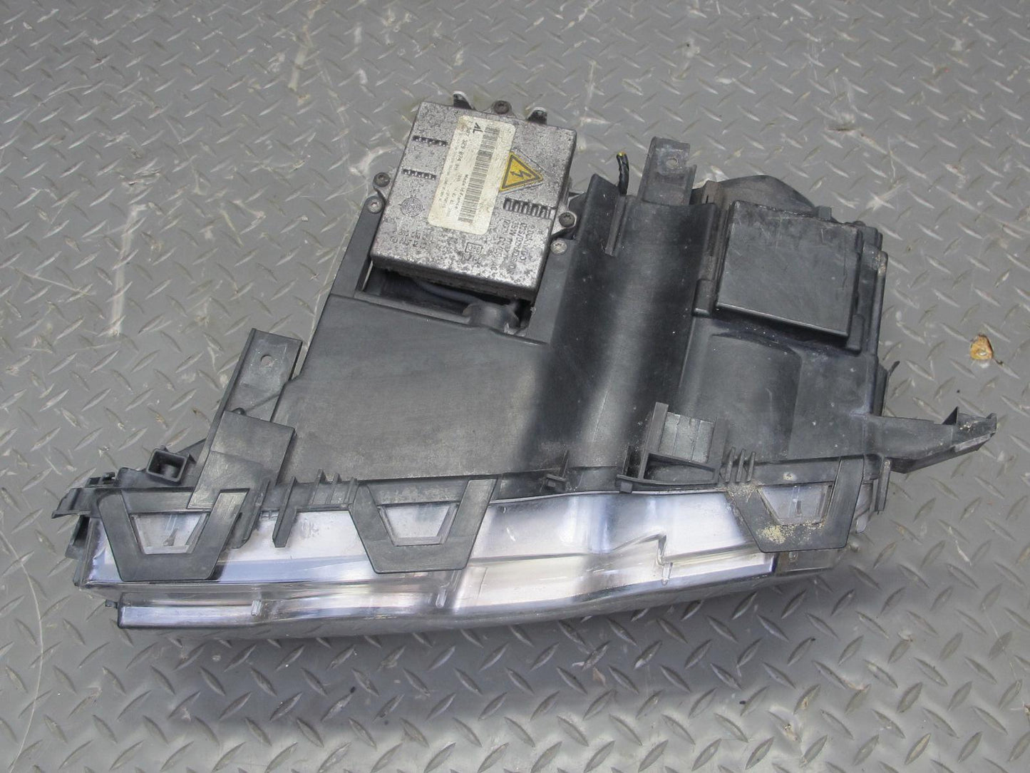 01-02 BMW E46 Coupe Convertible Set of 2 Front Xenon HID Headlight Lamp OEM