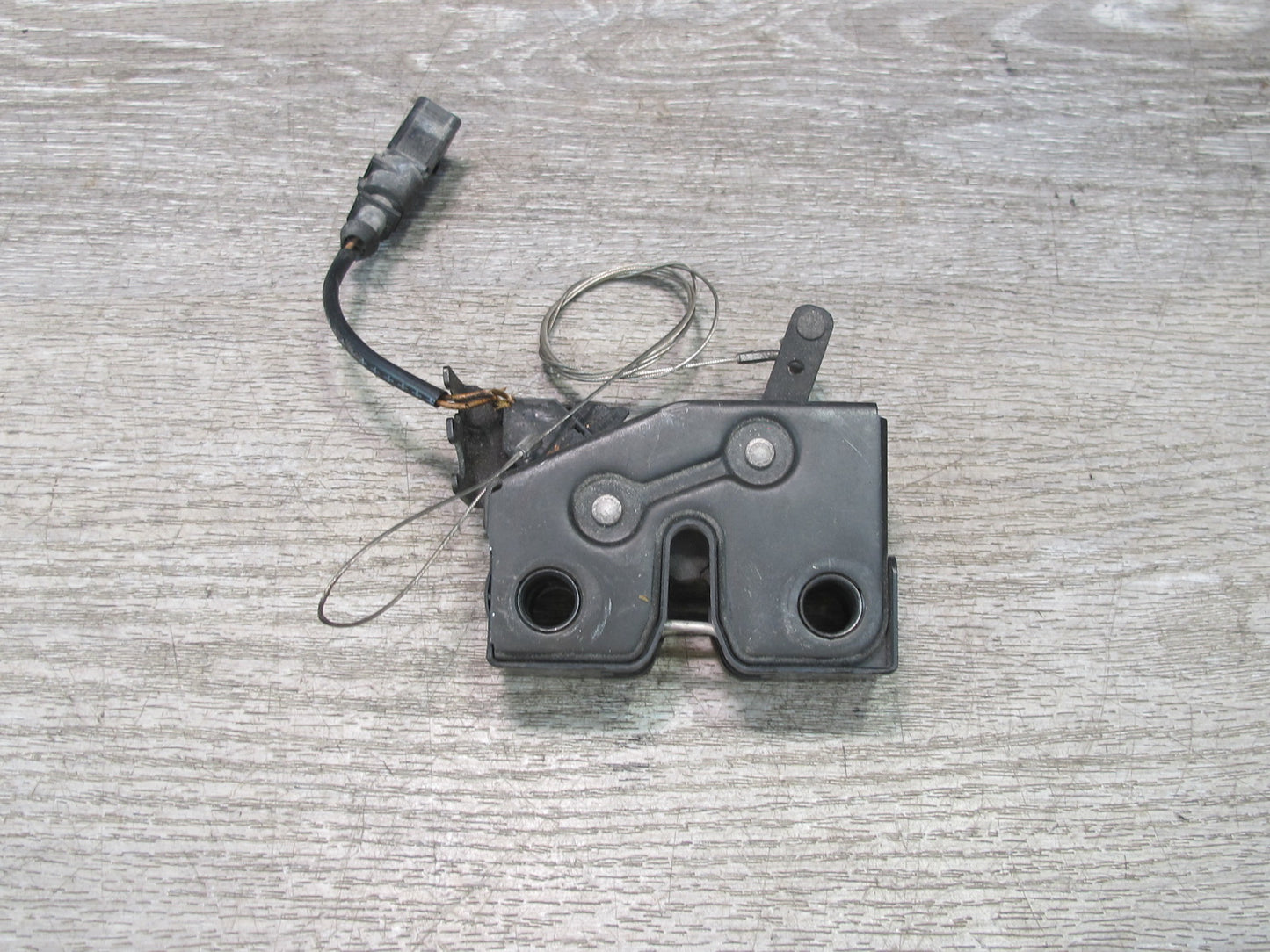 2005-2012 Porsche 911 997 Rear Trunk Lid Lock Latch Actuator