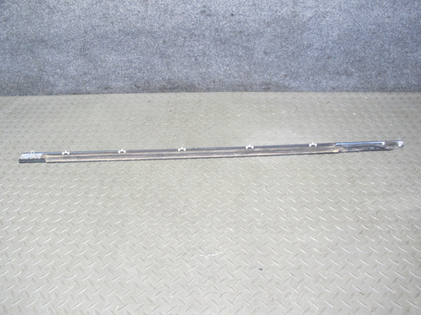 01-06 Lexus UCF30L LS430 Front Right Passenger Door Weatherstrip Molding OEM