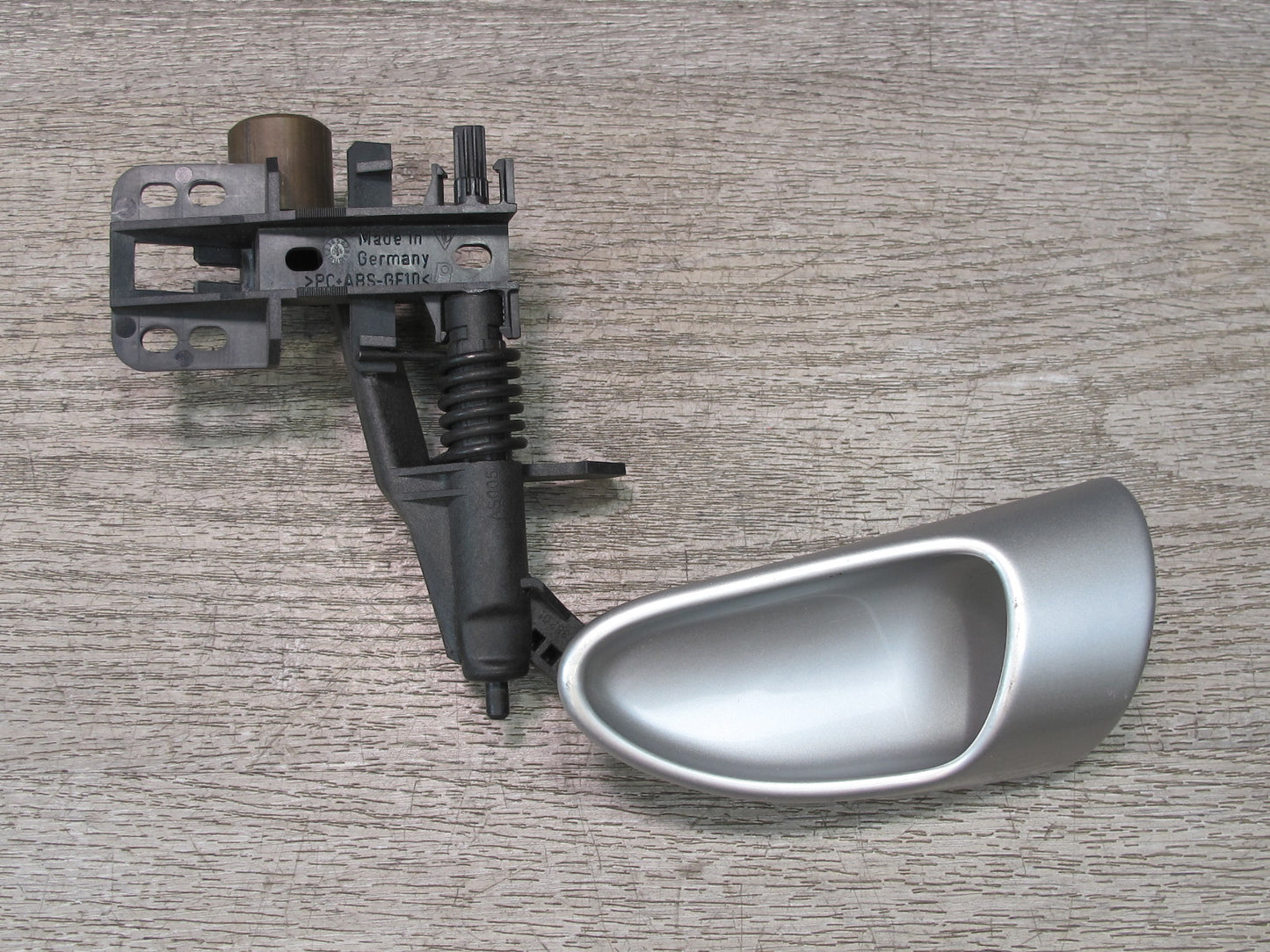 2005-2012 Porsche 911 997 Boxster Right Door Interior Handle w Bracket