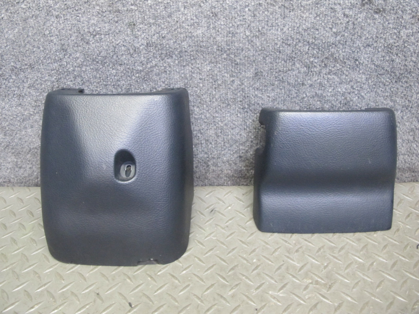01-06 Lexus UCF30L LS430 Steering Column Trim Cover Panel Assembly Black OEM