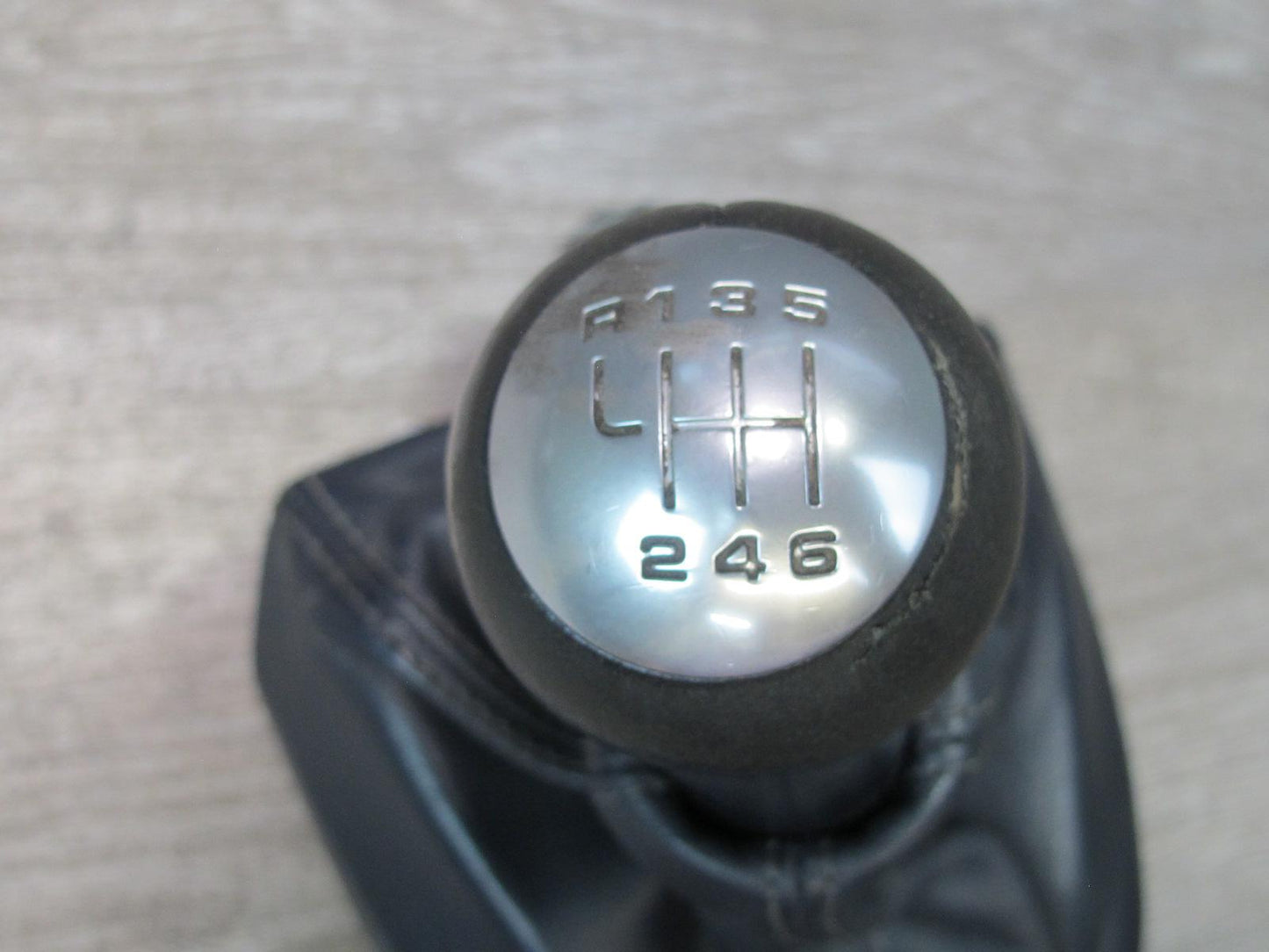2005-2008 Porsche 911 997 Boxster M/T Manual Transmission Shifter w Knob & Boot