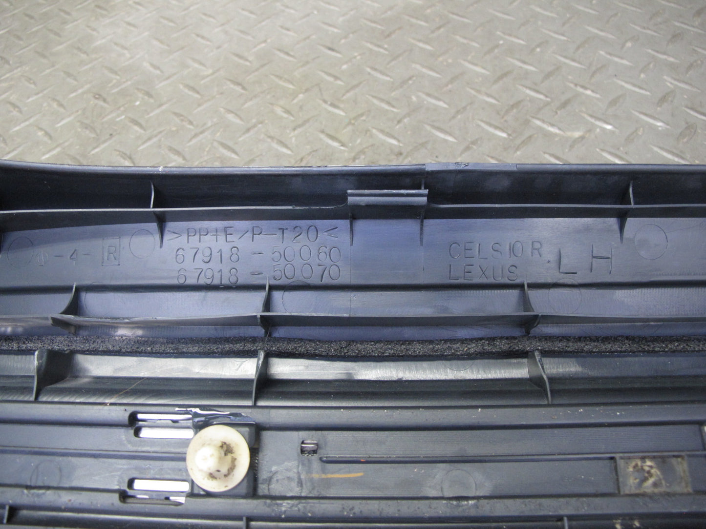 01-06 Lexus UCF30L LS430 Set of 2 Rear Door Scuff Sill Plate Trim Panel OEM