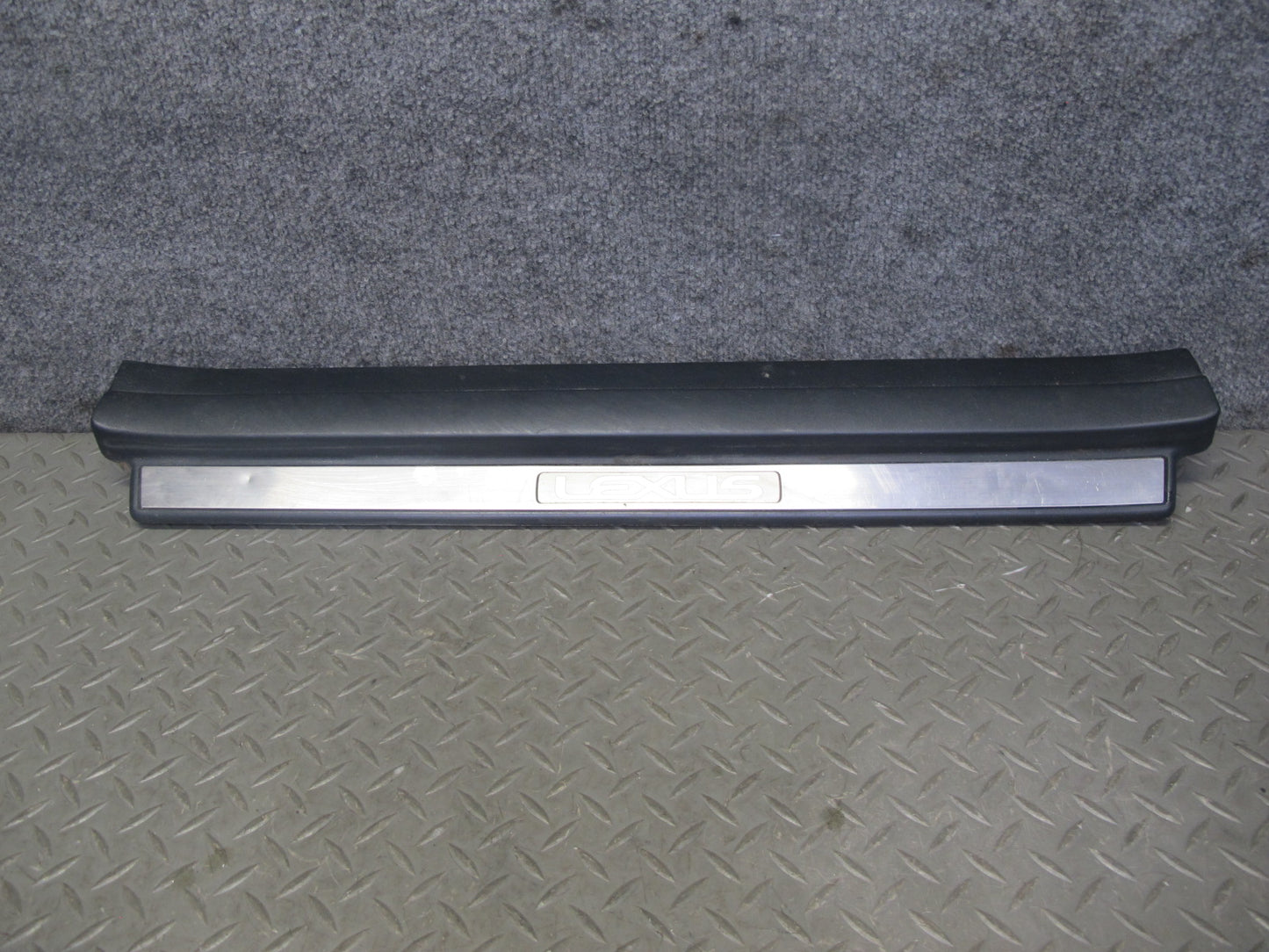 01-06 Lexus UCF30L LS430 Set of 2 Front Door Scuff Sill Plate Trim Panel OEM