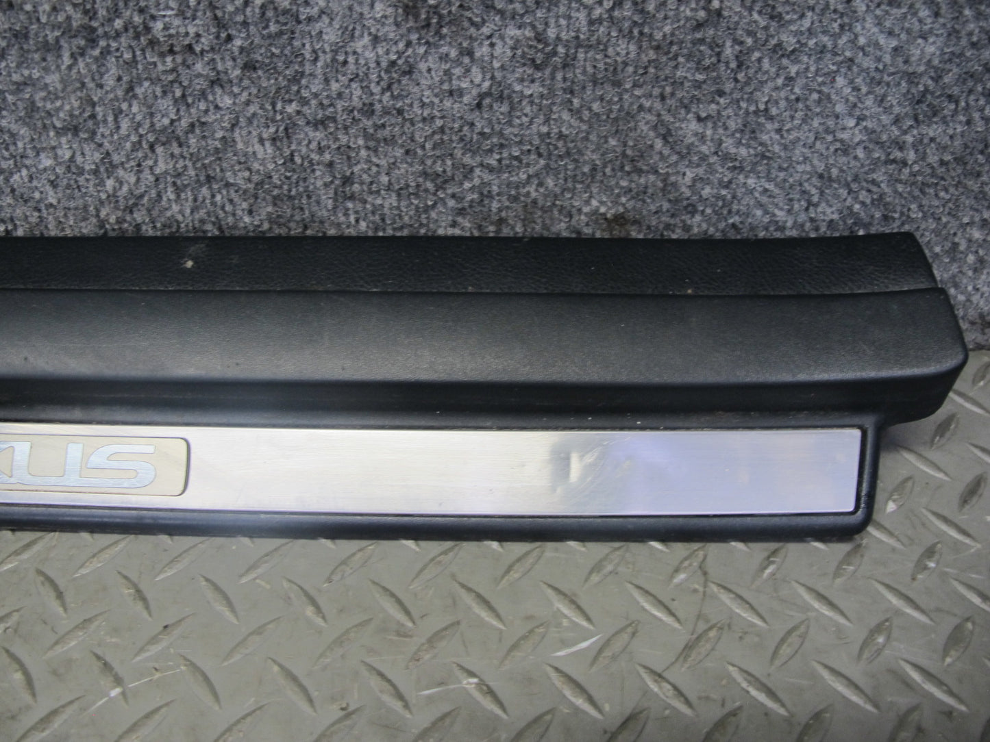 01-06 Lexus UCF30L LS430 Set of 2 Front Door Scuff Sill Plate Trim Panel OEM