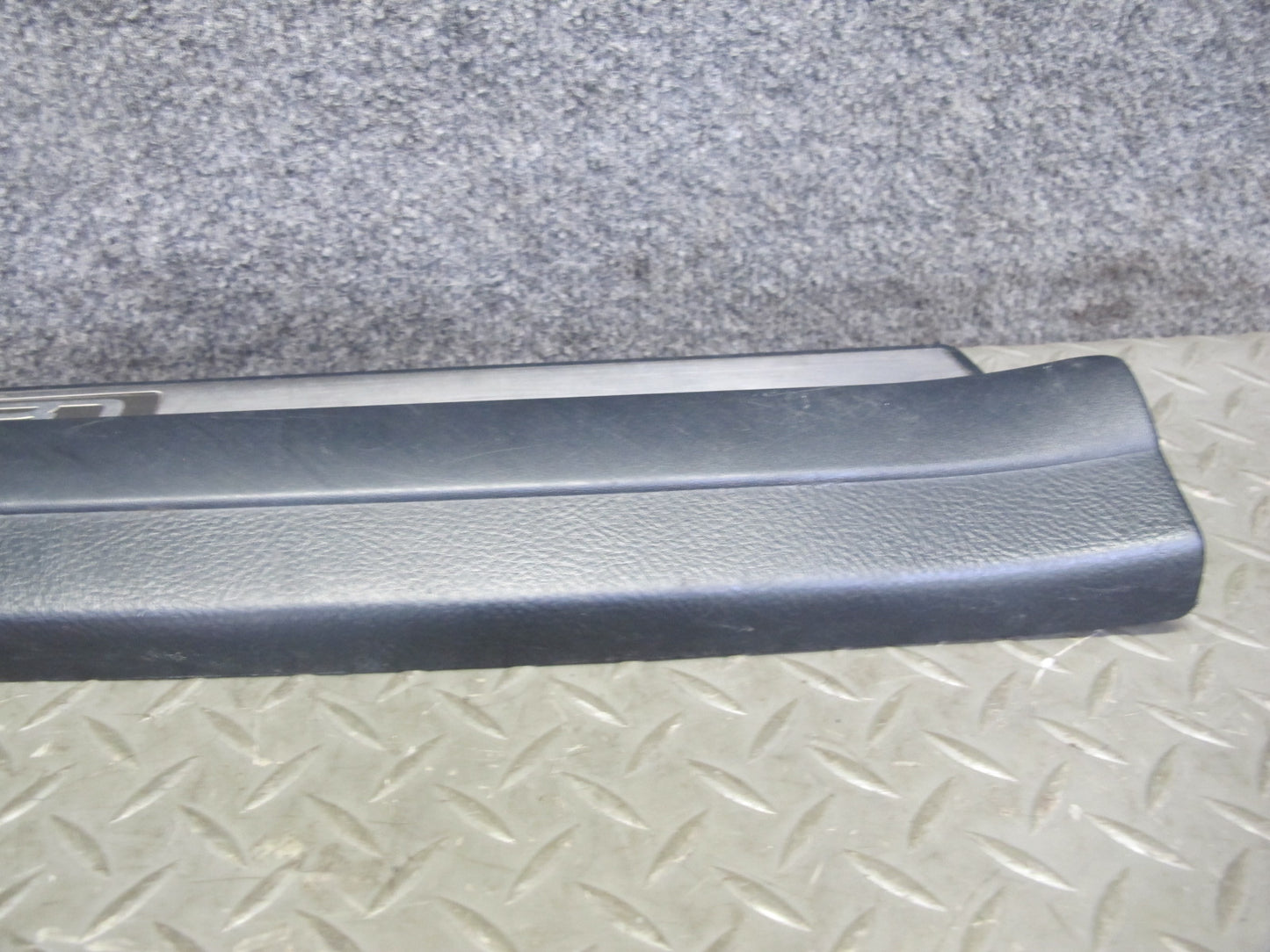01-06 Lexus UCF30L LS430 Set of 2 Front Door Scuff Sill Plate Trim Panel OEM