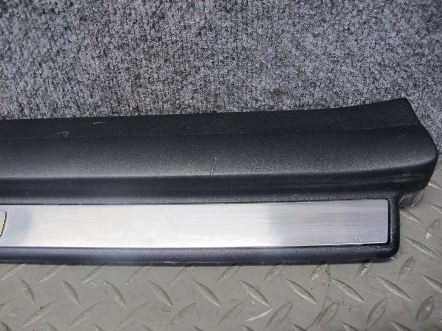 01-06 Lexus UCF30L LS430 Set of 2 Front Door Scuff Sill Plate Trim Panel OEM