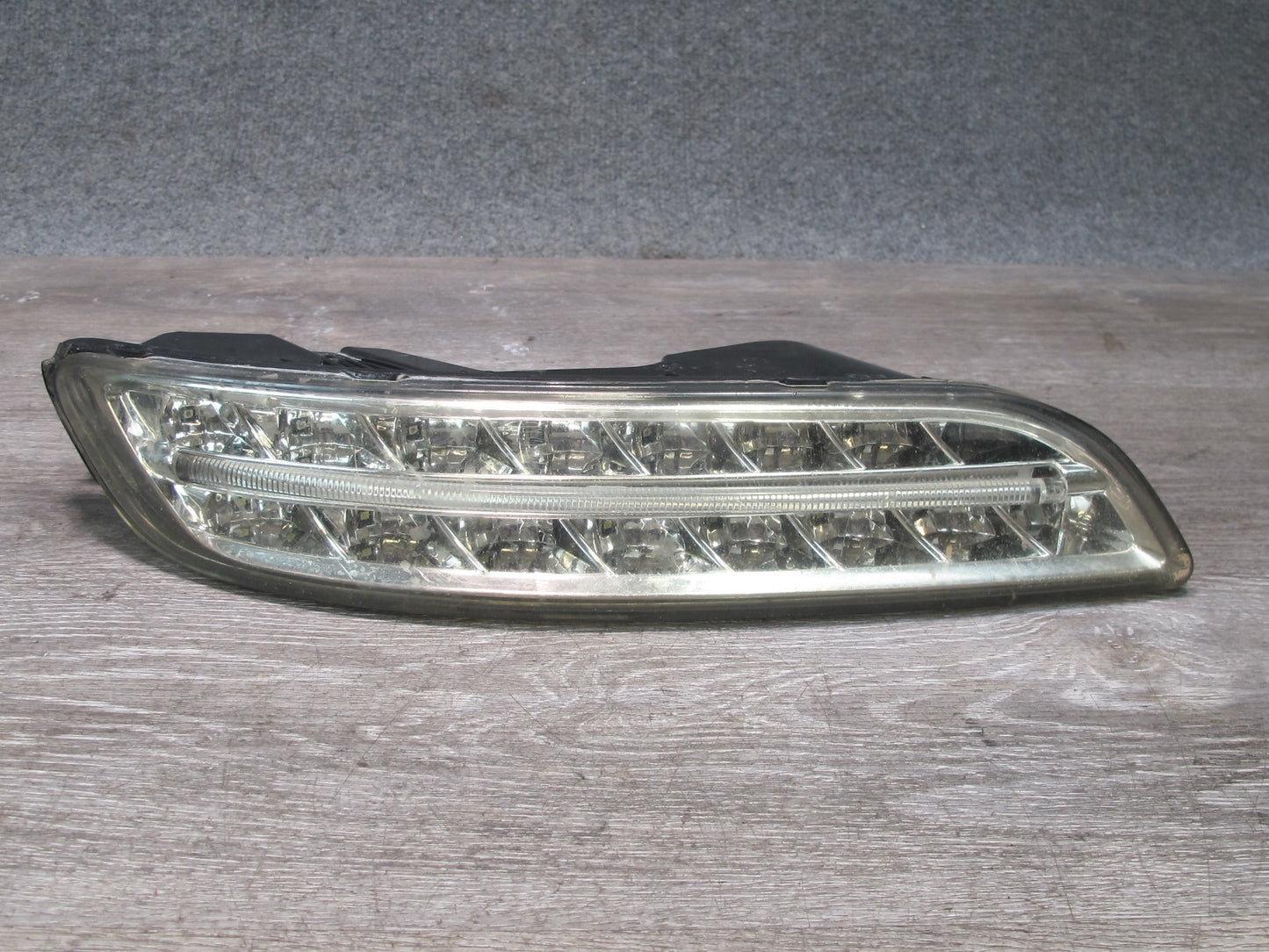 2005-2008 Porsche 911 997 Front Right Driving Light Lamp