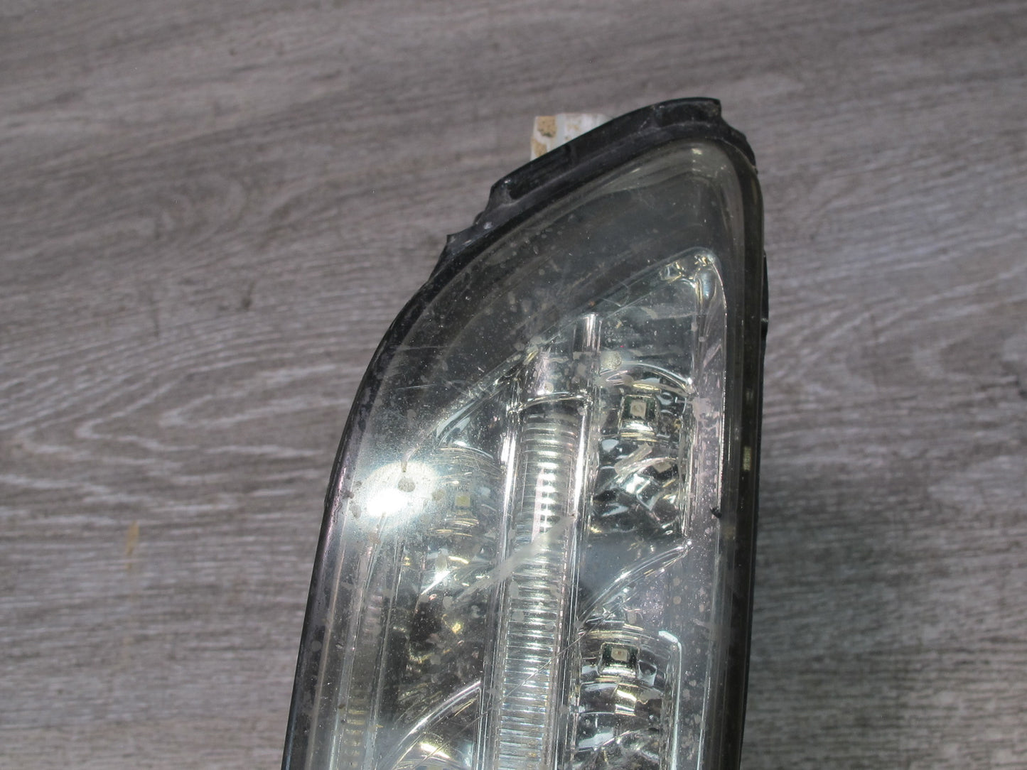 2005-2008 Porsche 911 997 Front Right Driving Light Lamp
