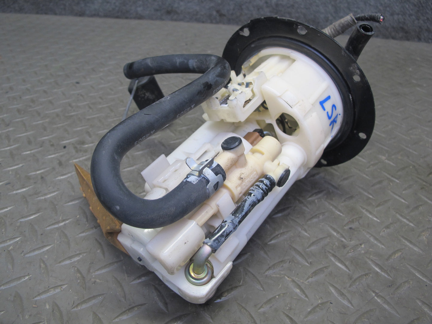 04-06 Lexus UCF30L LS430 Fuel Pump Level Sensor Sending Unit OEM