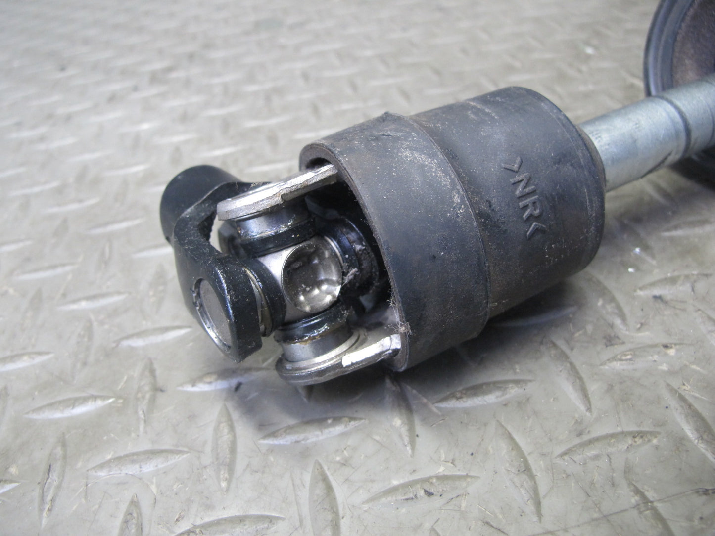 01-06 Lexus UCF30L LS430 Steering Column Lower U Joint Shaft OEM