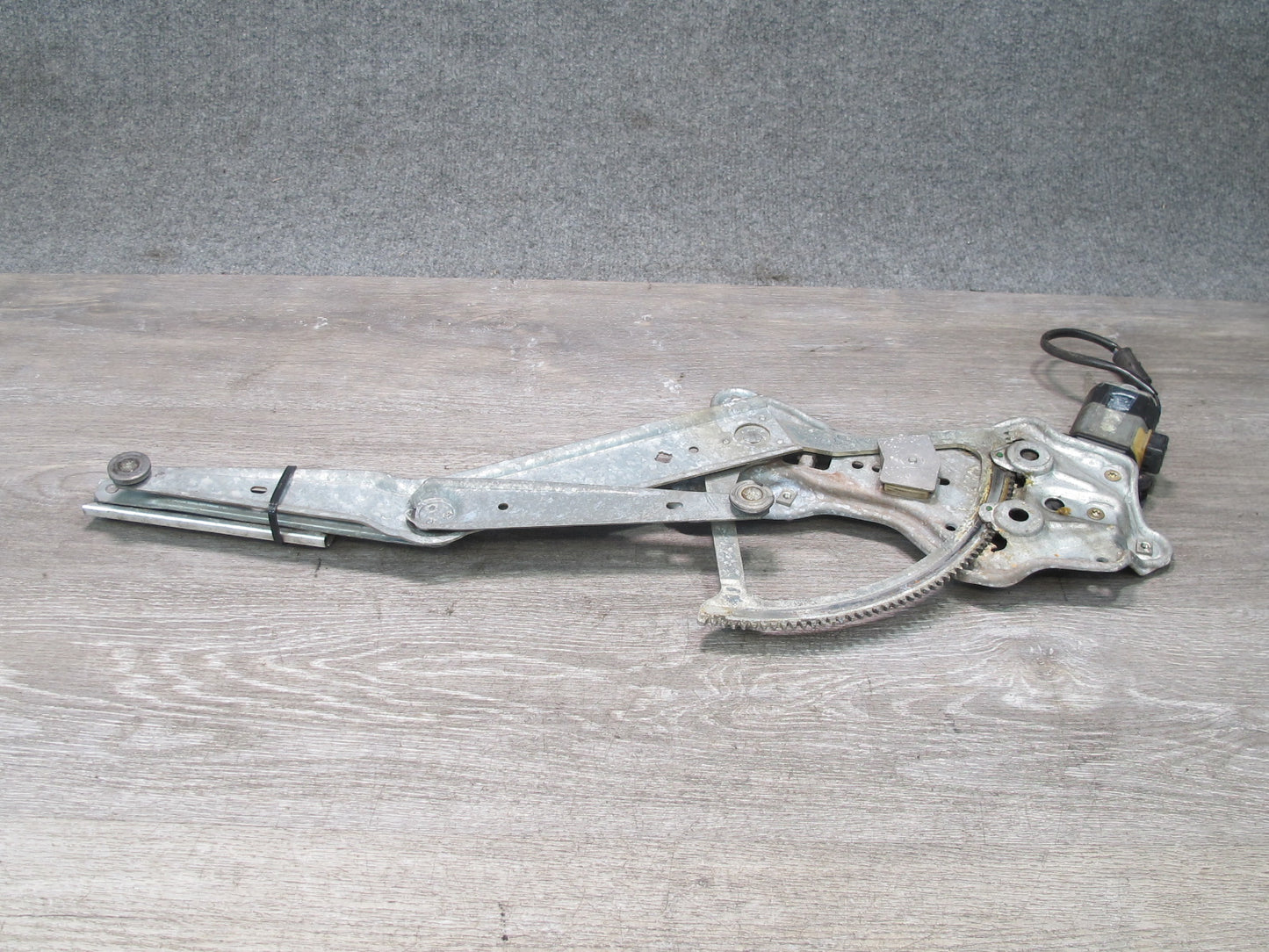 87-91 BMW E30 3-SERIES Convertible Front Right Door Window Regulator w Motor OEM