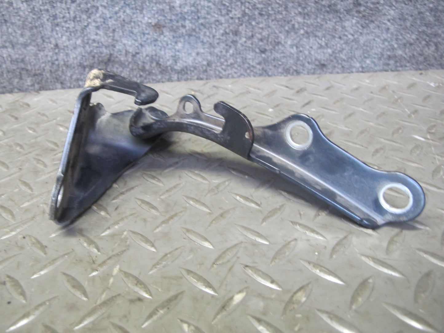 01-06 Lexus UCF30L LS430 Set of 2 Front Left & Right Hood Hinge OEM