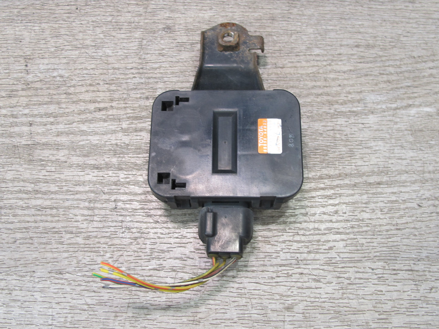 2003-2007 Lexus UZJ100L LX470 Smoke Sensor W/bracket 88898-60030
