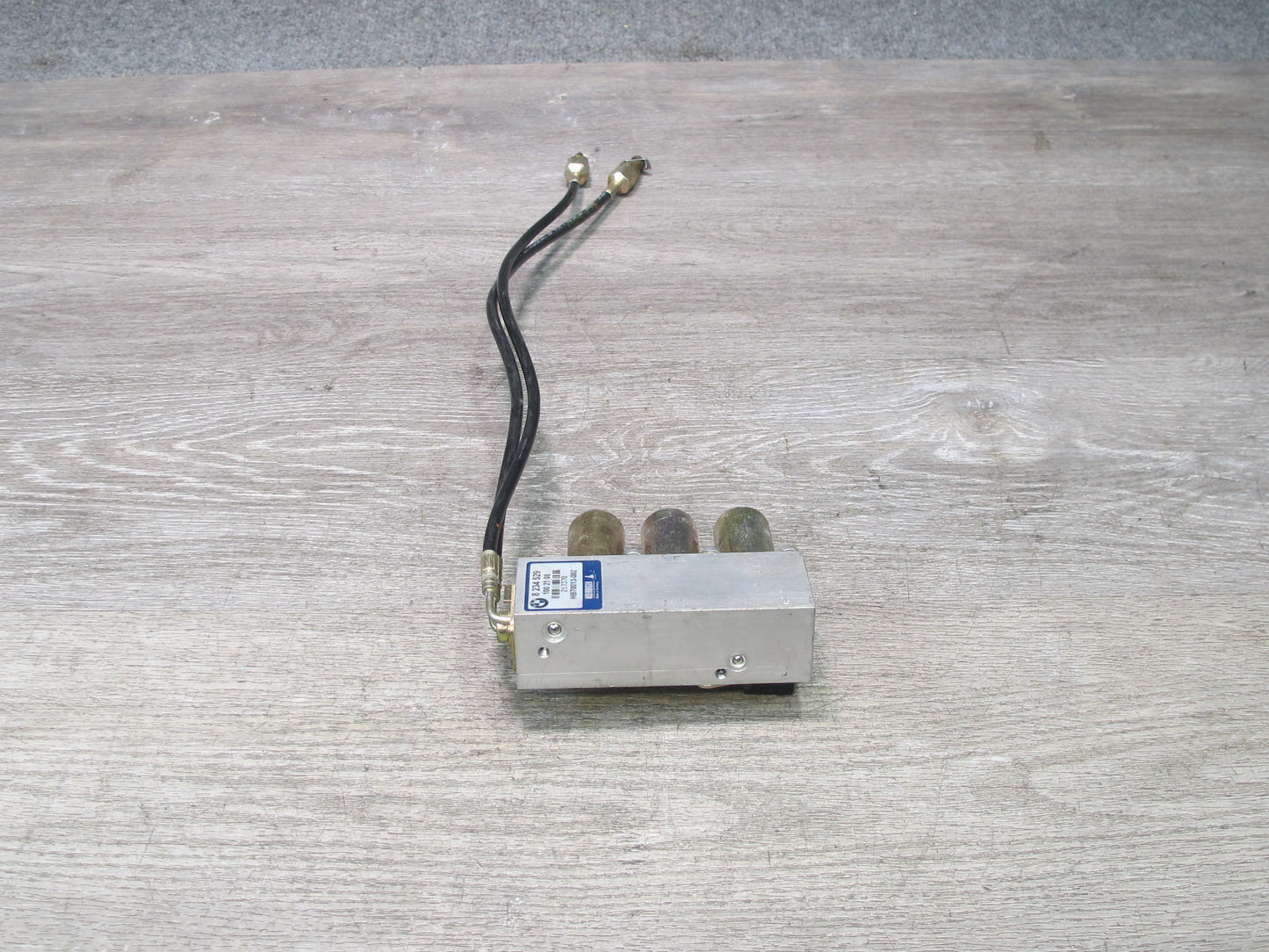 01-06 BMW E46 3-SERIES Convertible TOP Roof Hydraulic Valve Control Block OEM