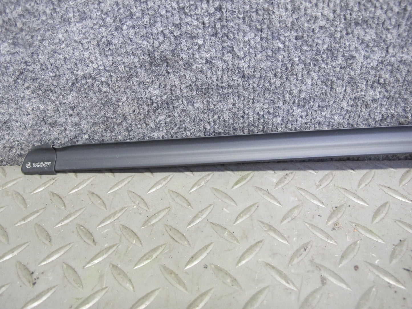 2003-2006 Porsche Cayenne 955 Front Windshield Left & Right Wiper Arm Set of 2