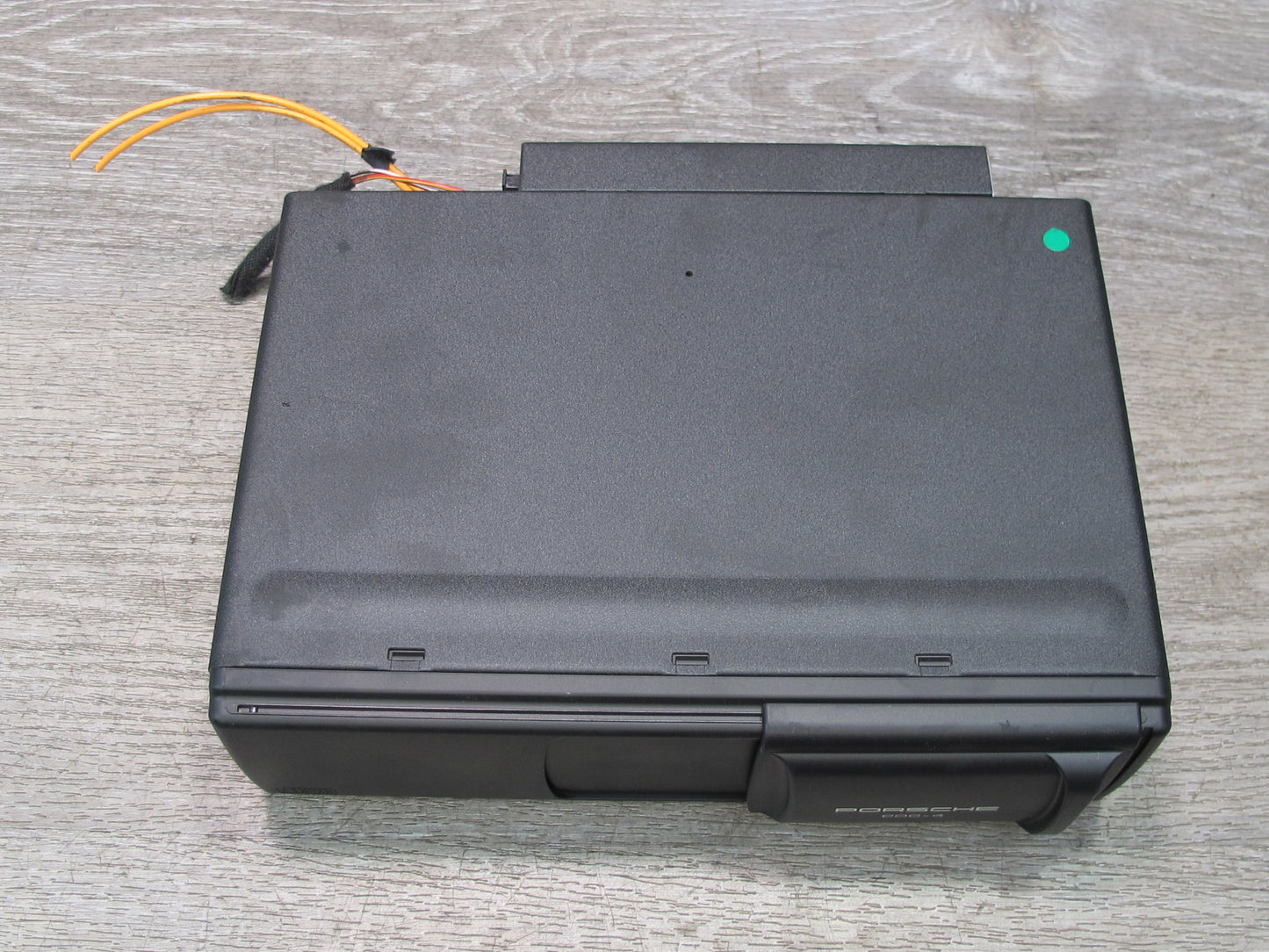 2003-2010 Porsche Cayenne 955 CD Changer Player w Magazine 7L5035111D