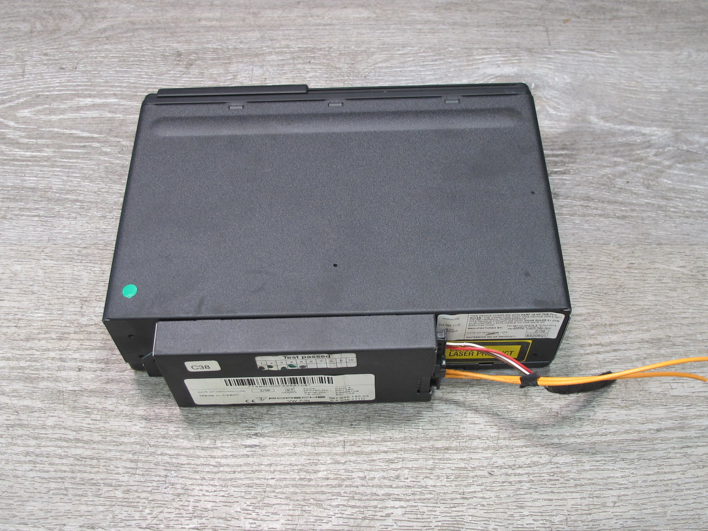 2003-2010 Porsche Cayenne 955 CD Changer Player w Magazine 7L5035111D